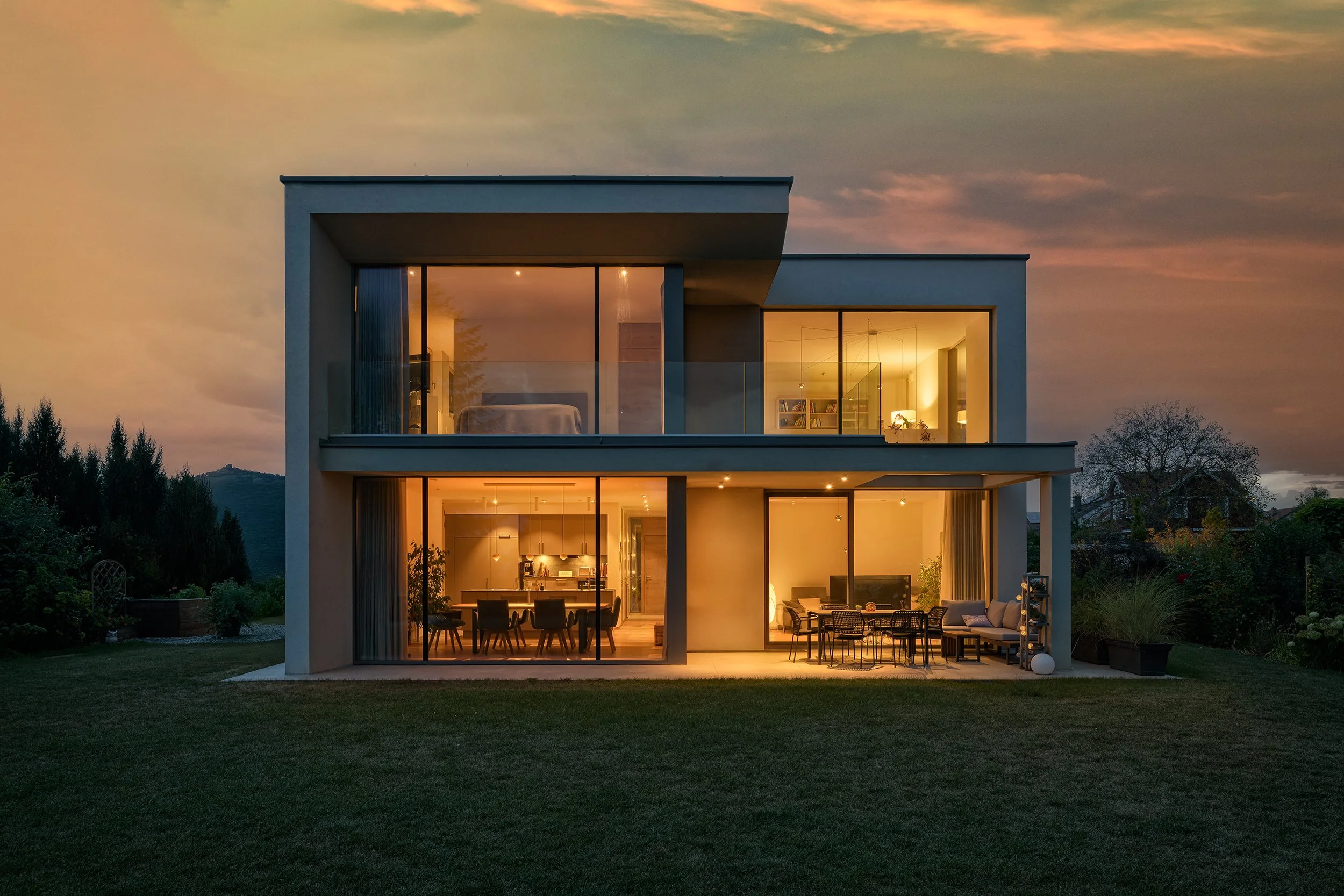 Architekturfotografie in Tulln-Architekturfotograf Österreich-Dämmerungsaufnahme-Fotograf für Bauunternehmen.jpg