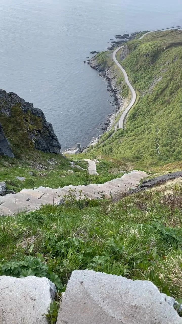 The power of taking a PAUSE!!!!!

Soooooo - I didn't think I could do it, and I nearly didn't until I took moment to pause and reset.  Until that point fear was winning.

The back story...we decided to do a hike in Norway that consisted of 1978 steps
