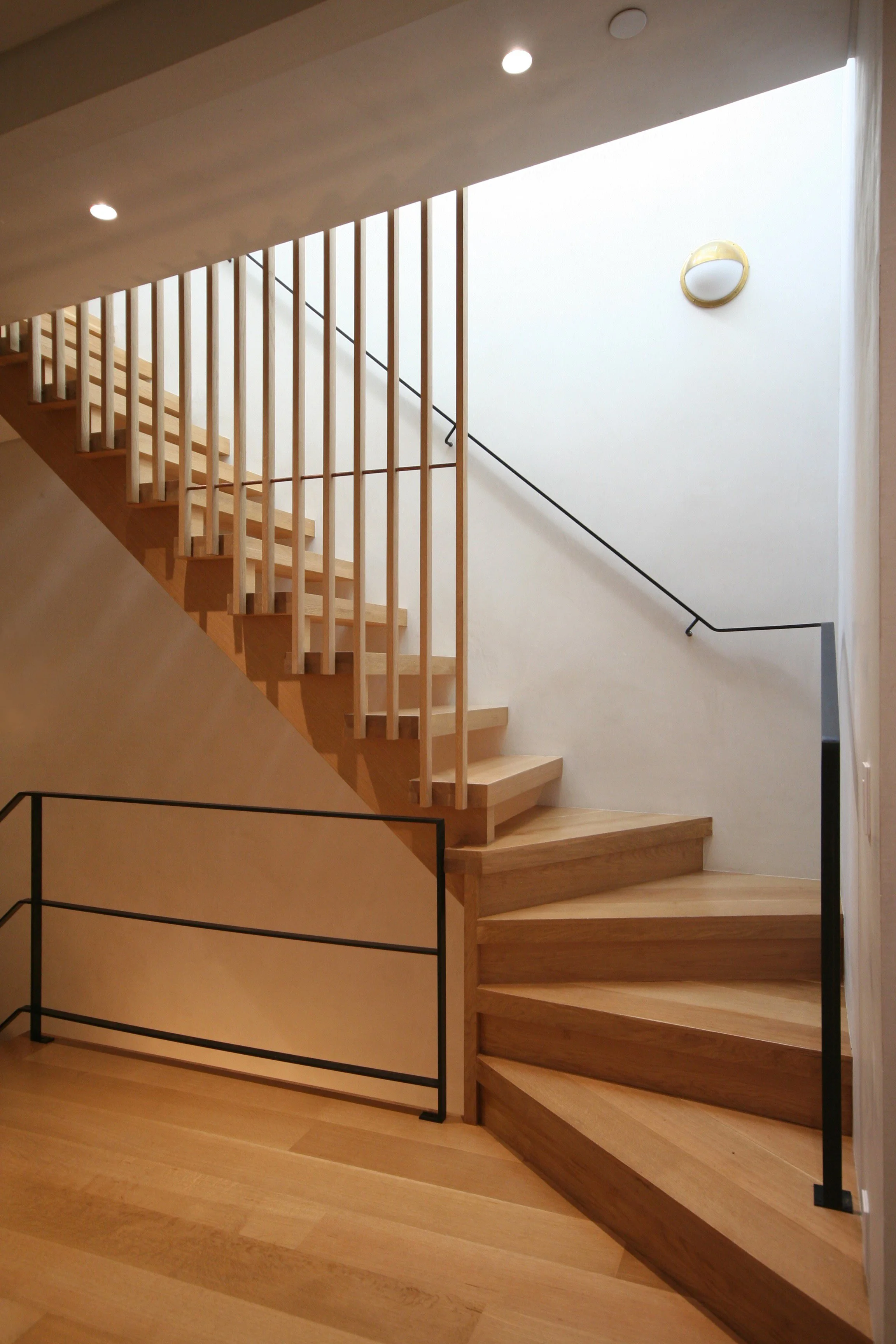 1272_2ND FL LAND_8084_rev.jpg