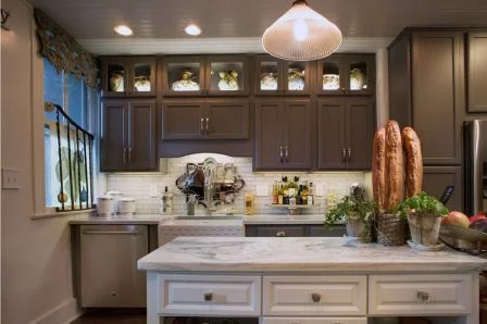 White_Carrara_Marble.jpg