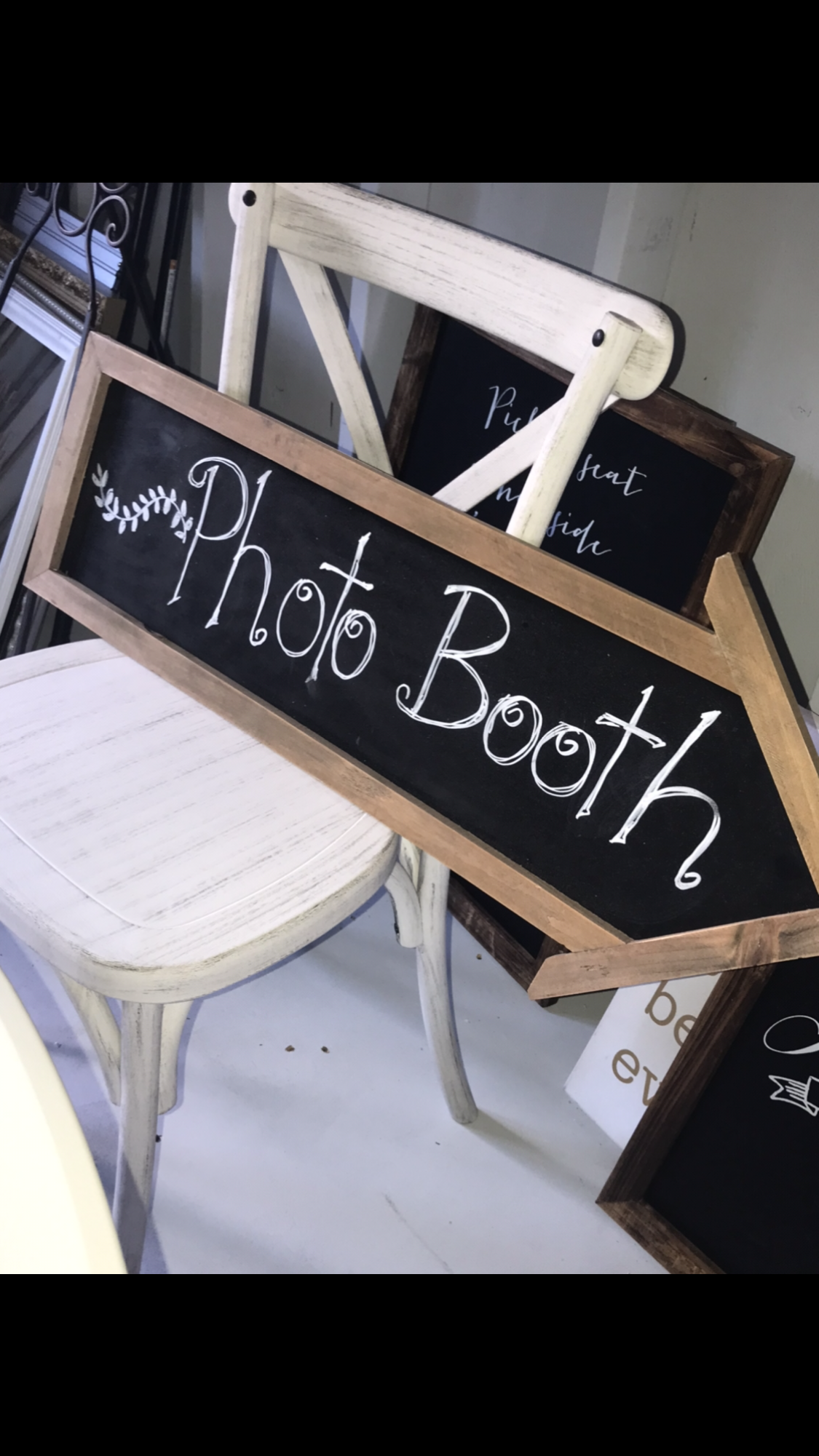 Photo Booth - Large Hanging Arrow