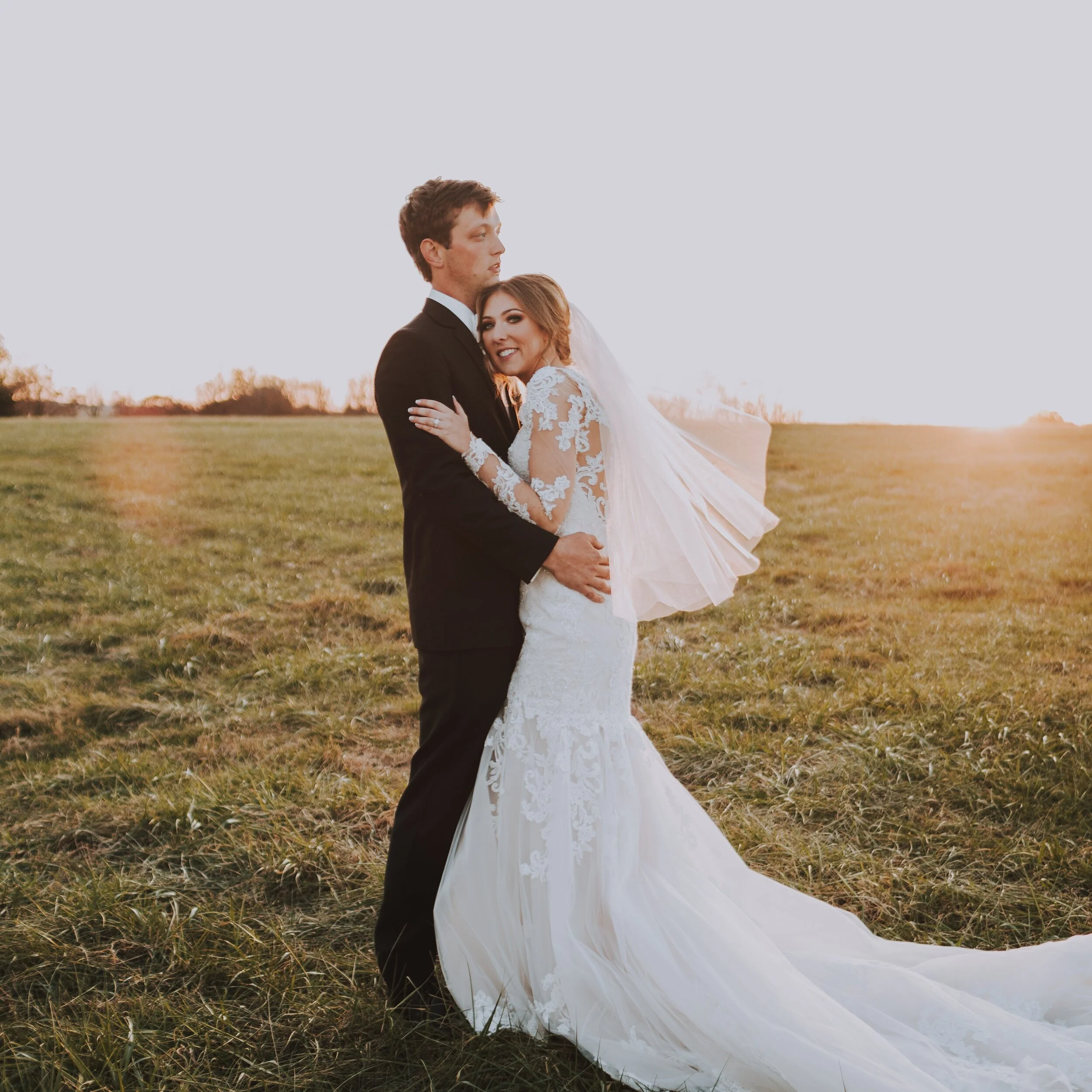 Rustic Fall Barn Wedding // Northwest Arkansas Wedding Photographer // Willow Brooke Farm Wedding