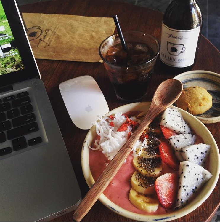 Dear Sweetie Smoothie Bowl and Cold Brew