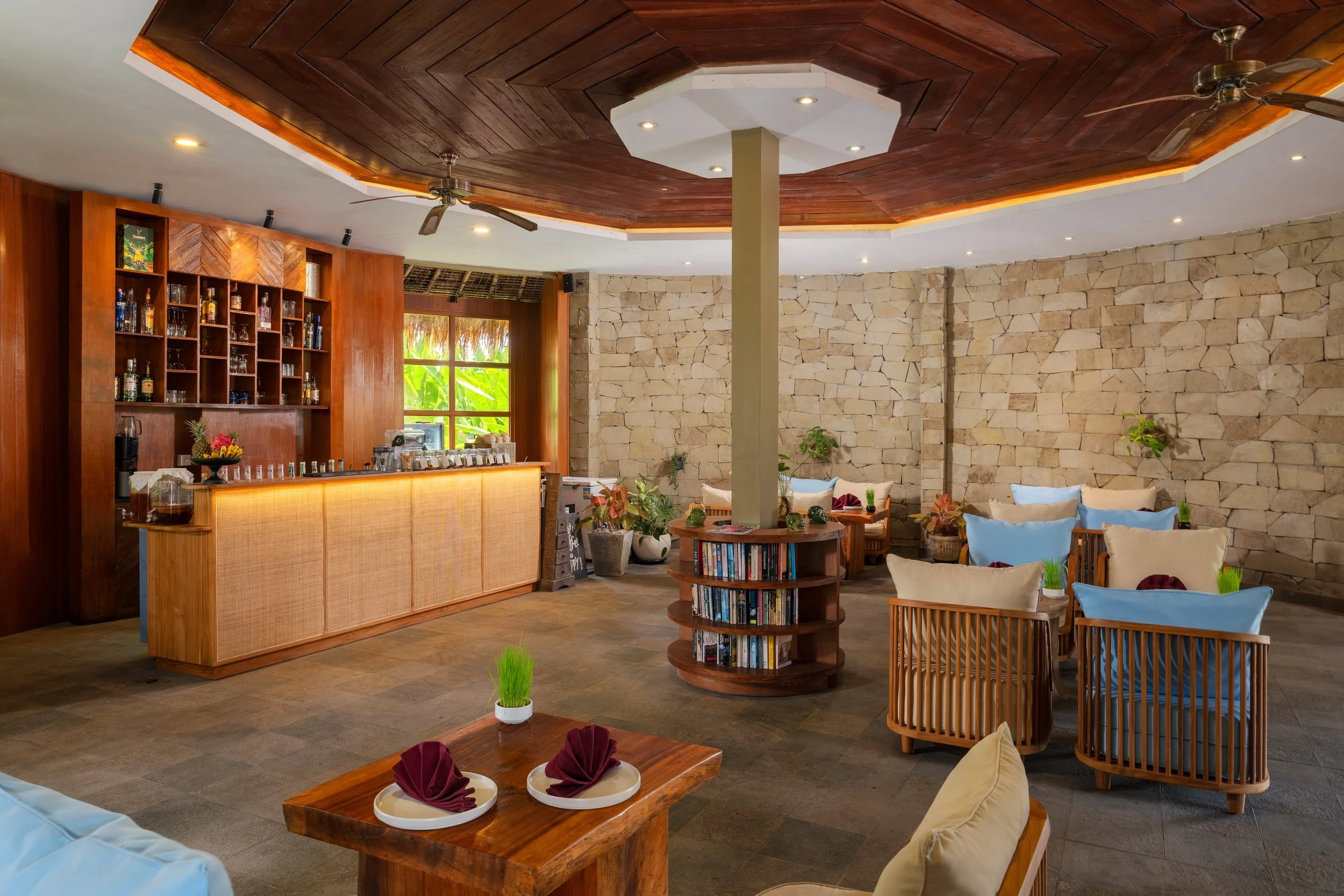 honai-resort-ubud-restaurant-lounge.jpg