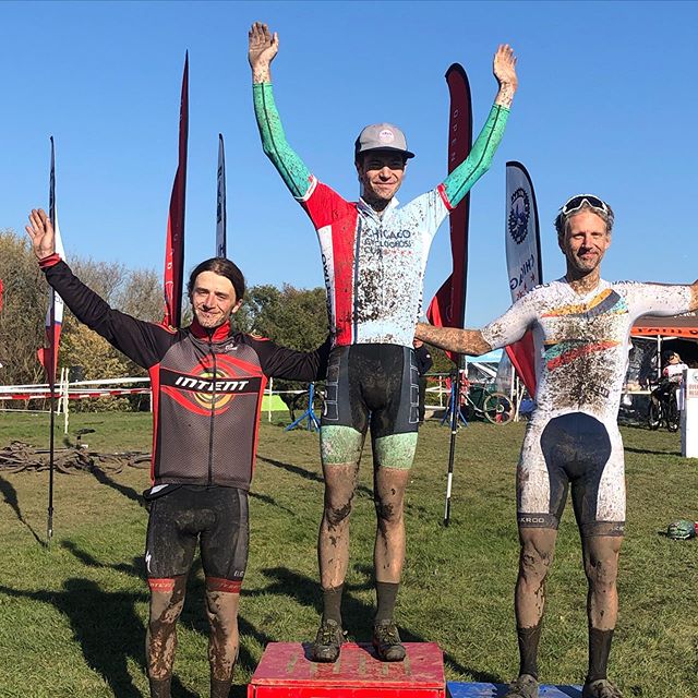 It is cold and snowy here in Chicagoland but we've got warm memories of this past weekend of racing cyclocross!! Rain the night before provided us with just the right amount of mud and fun...
Congrats to @ulteriormotors &amp; @cmac7254 on their hard 