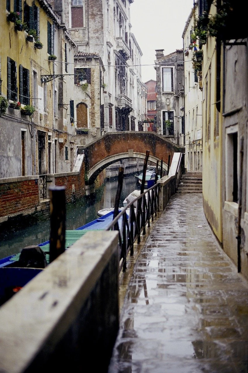 a ponte in Venice  2001