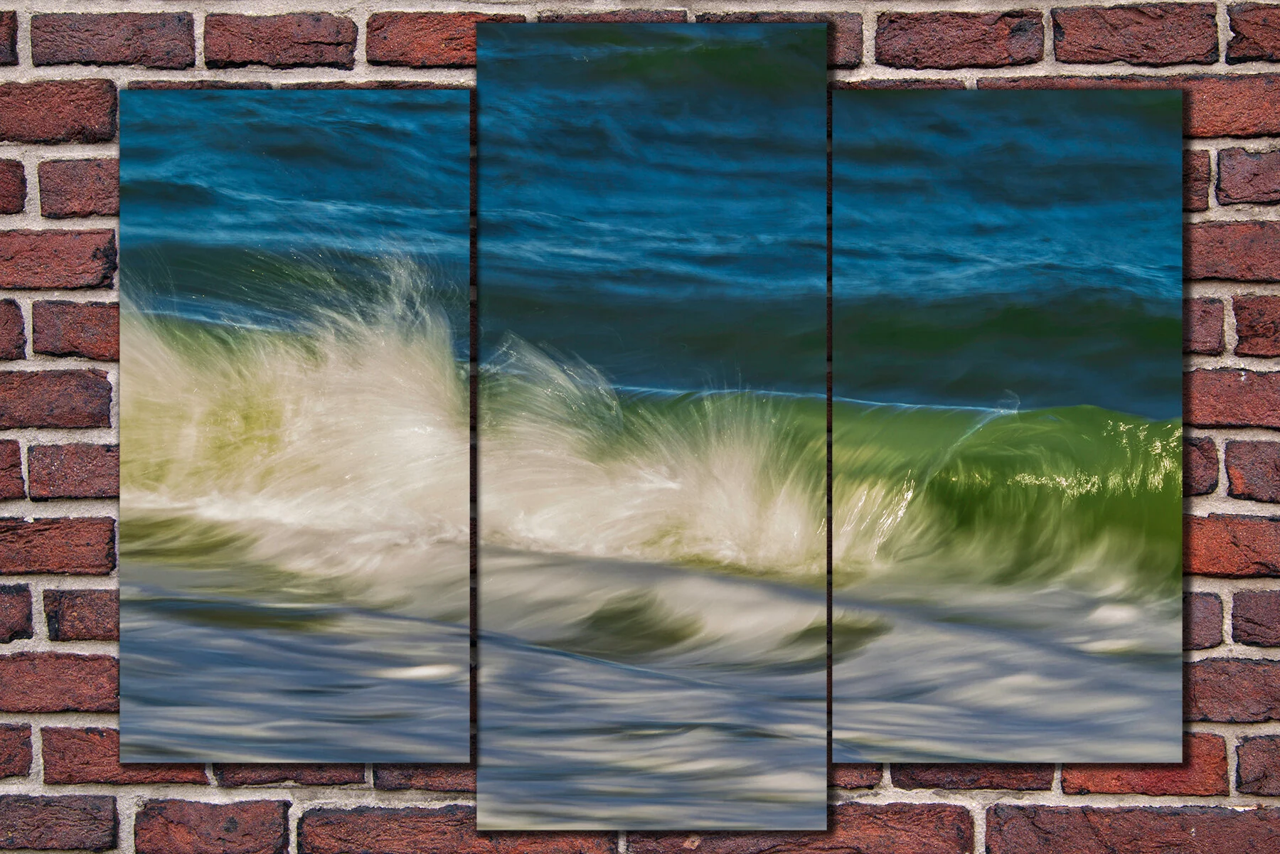 Wall_Red_Bricks_Triptych_13x25-30_BASE_Waves_3454_Gallery.jpg