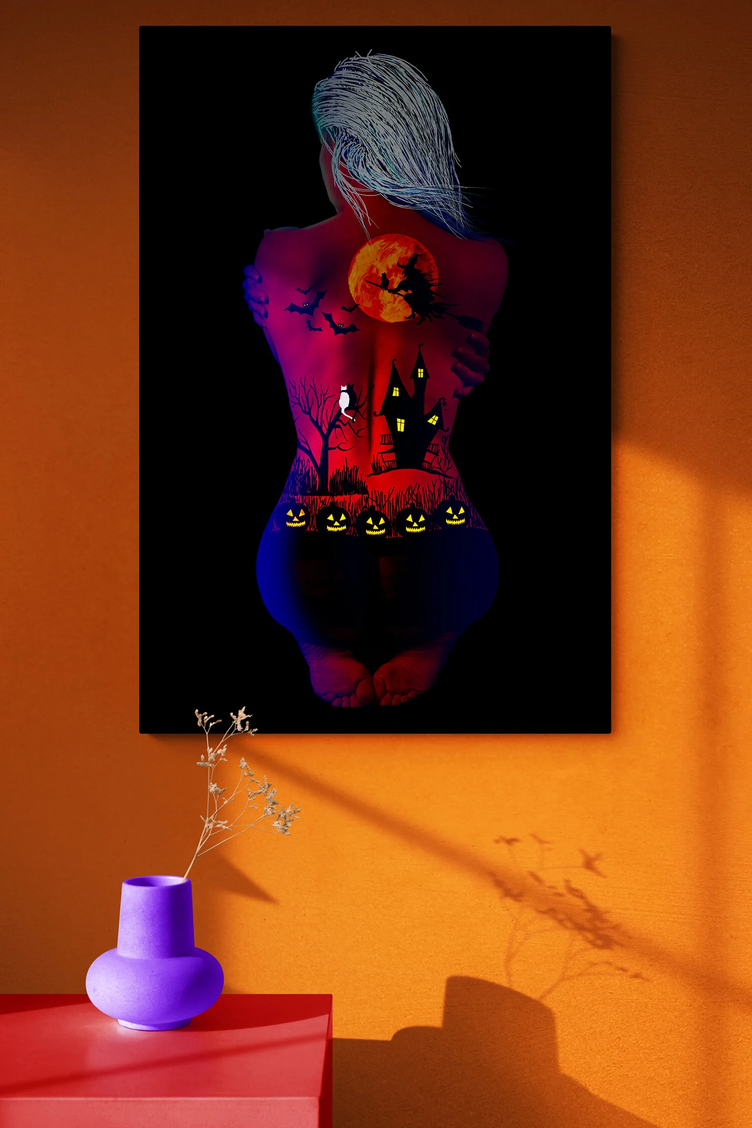 Vase_with_dried_grass_in_sunlit_room_Halloween_2021_SM.jpg