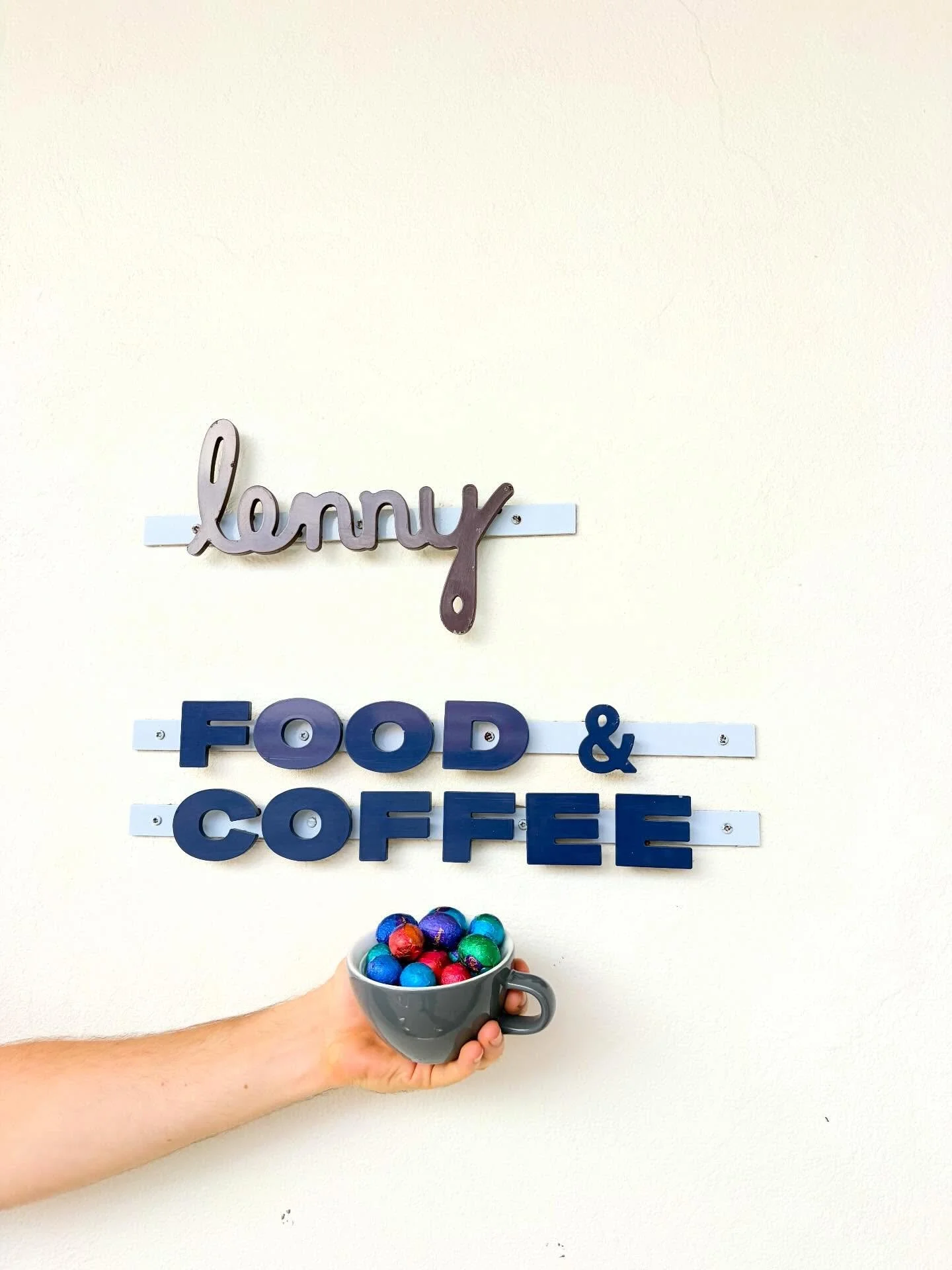 HAPPY EASTER FROM THE LENNY TEAM💙

Easter made better at Lenny&rsquo;s 🐰☕️
the only easter combo that matters 🐣
coffee &amp; chocolate 💛

#melbournecoffee #melbournecaf&eacute; #melbournebreakfast #albertpark #happyeaster
