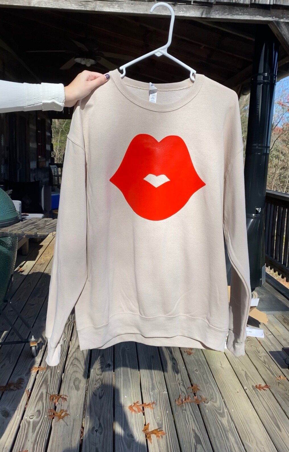 "Kisses" Crewneck