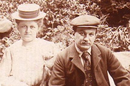 3 My Grandparents Hedwig and Alfred Prischl.png