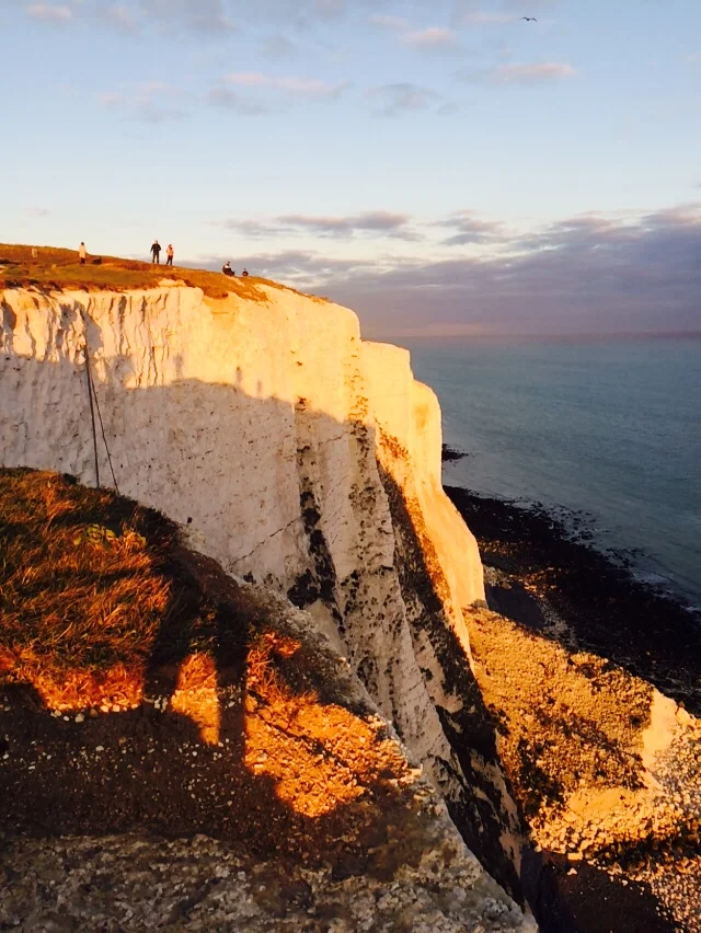PHOTO: White Cliffs of Dover, England