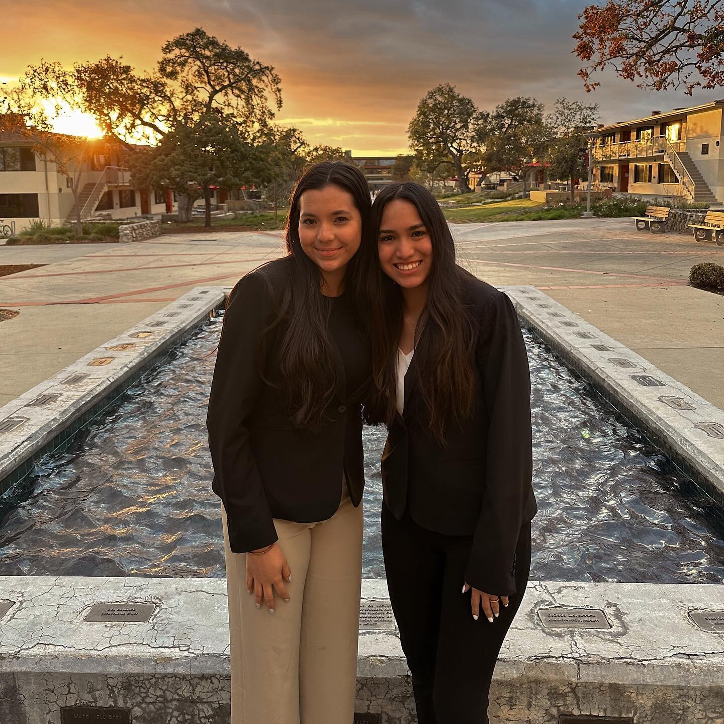 it&rsquo;s time for our second MOCK CRUSH MONDAY with jenna and jazlyn‼️

&ldquo;We have the same last name and convinced everybody we were cousins when that whole time we had definitely just met in mock (sorry guys). But now we&rsquo;re besties for 