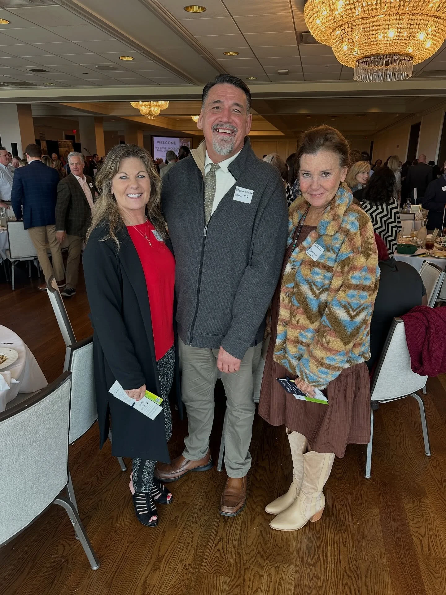 Susan, Stephen, and Alexis attended the We Will Go &quot;We love Jackson&quot; Luncheon today. 

What an amazing non profit organization.  Follow their instagram page for more information. @wewillgojxn 

Stages Mississippi 

#stagesms