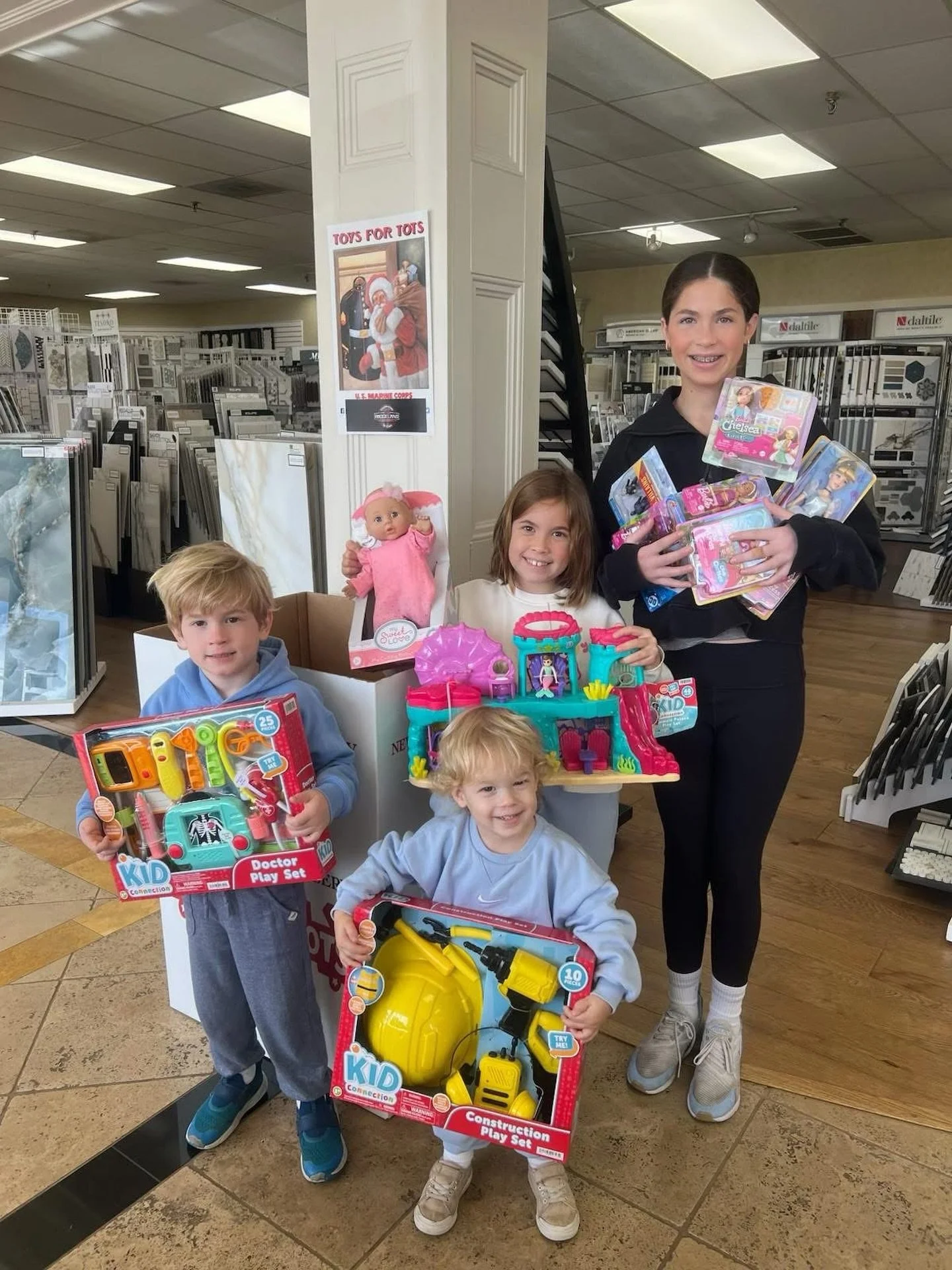 Don&rsquo;t forget you have until December 16 to join Jimmie Lyles Flooring Gallery in providing new, unwrapped toy donations for the Marine Toys for Tots Foundation! 
Drop off your toy donations today!  @jlflooringgallery 

Stages Mississippi 

#sta