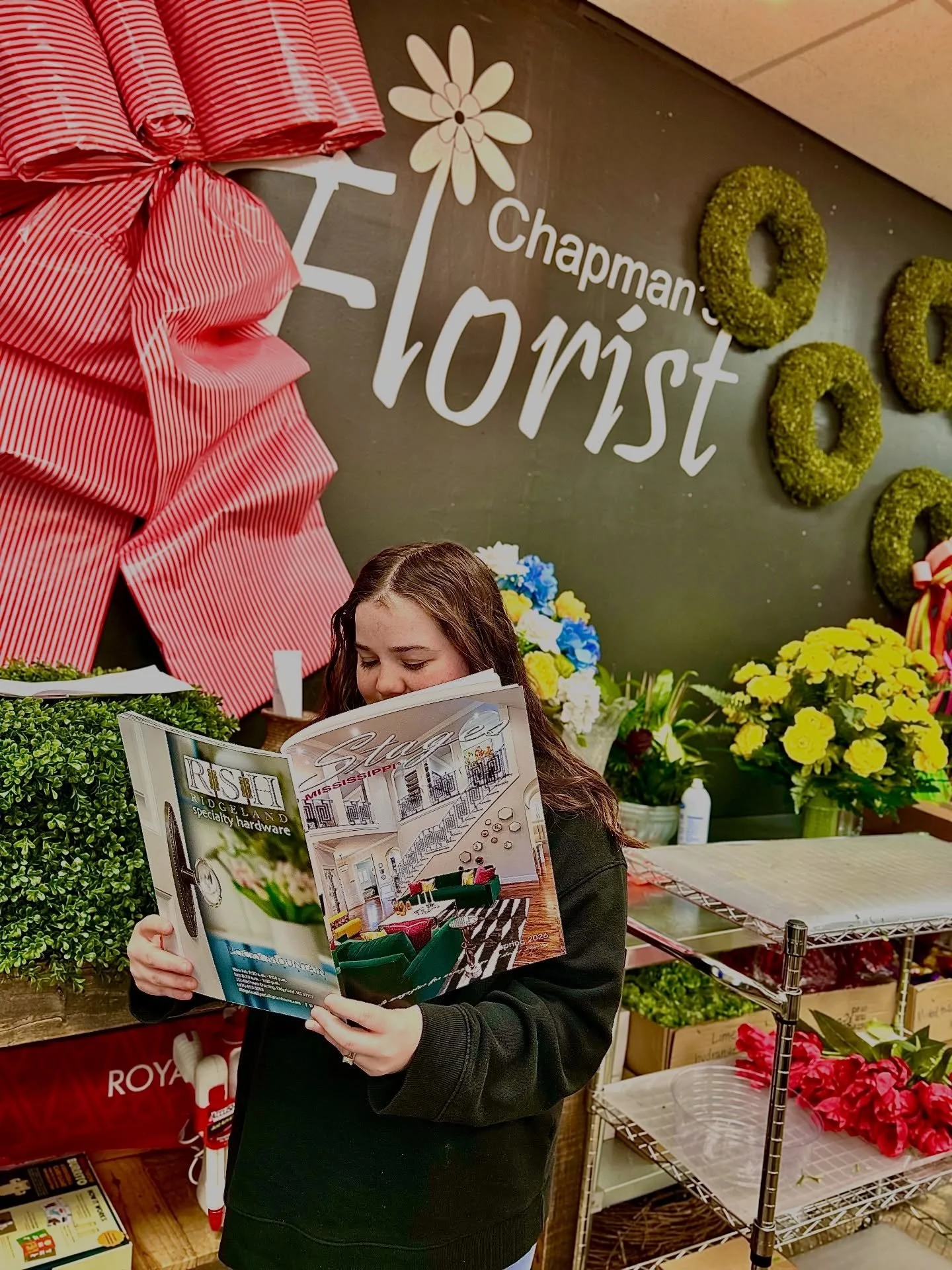 So thankful for the sweet feedback from Anna Lauren Pierce at Chapman's Florist! 
@chapmansflorist  @flowershop0811 

She&rsquo;s loving our &ldquo;Boutique Hotel Chic at Home&rdquo; feature in the Spring &rsquo;26 issue of Stages Mississippi. We lov