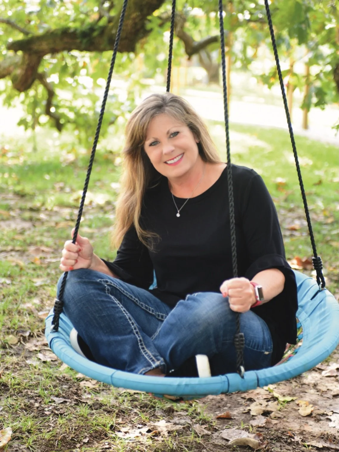 Meet Our Editor 

At the heart of 𝑺𝒕𝒂𝒈𝒆𝒔 𝑴𝒊𝒔𝒔𝒊𝒔𝒔𝒊𝒑𝒑𝒊 𝒊𝒔 𝑺𝒖𝒔𝒂𝒏 𝑯𝒐𝒈𝒖𝒆, 𝑷𝒖𝒃𝒍𝒊𝒔𝒉𝒆𝒓 &amp; 𝑬𝒅𝒊𝒕𝒐𝒓-𝒊𝒏-𝑪𝒉𝒊𝒆𝒇&mdash;the vision, voice, and passion behind every page. Since taking ownership in 2012 (after its 