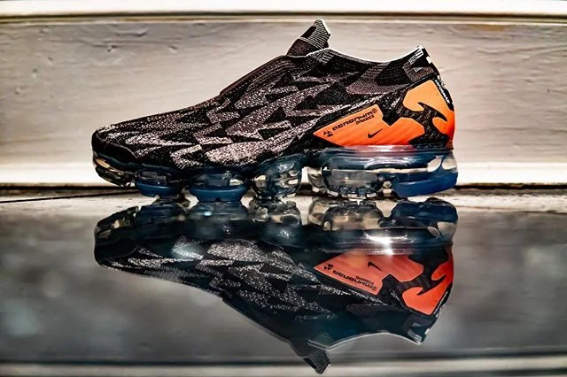 [acronym]

ISO 2000
30MM
f/2.0
1/250 sec

#sonya6000 #productphotography #nike #vapormax #acronym #sigma #mirrorless
