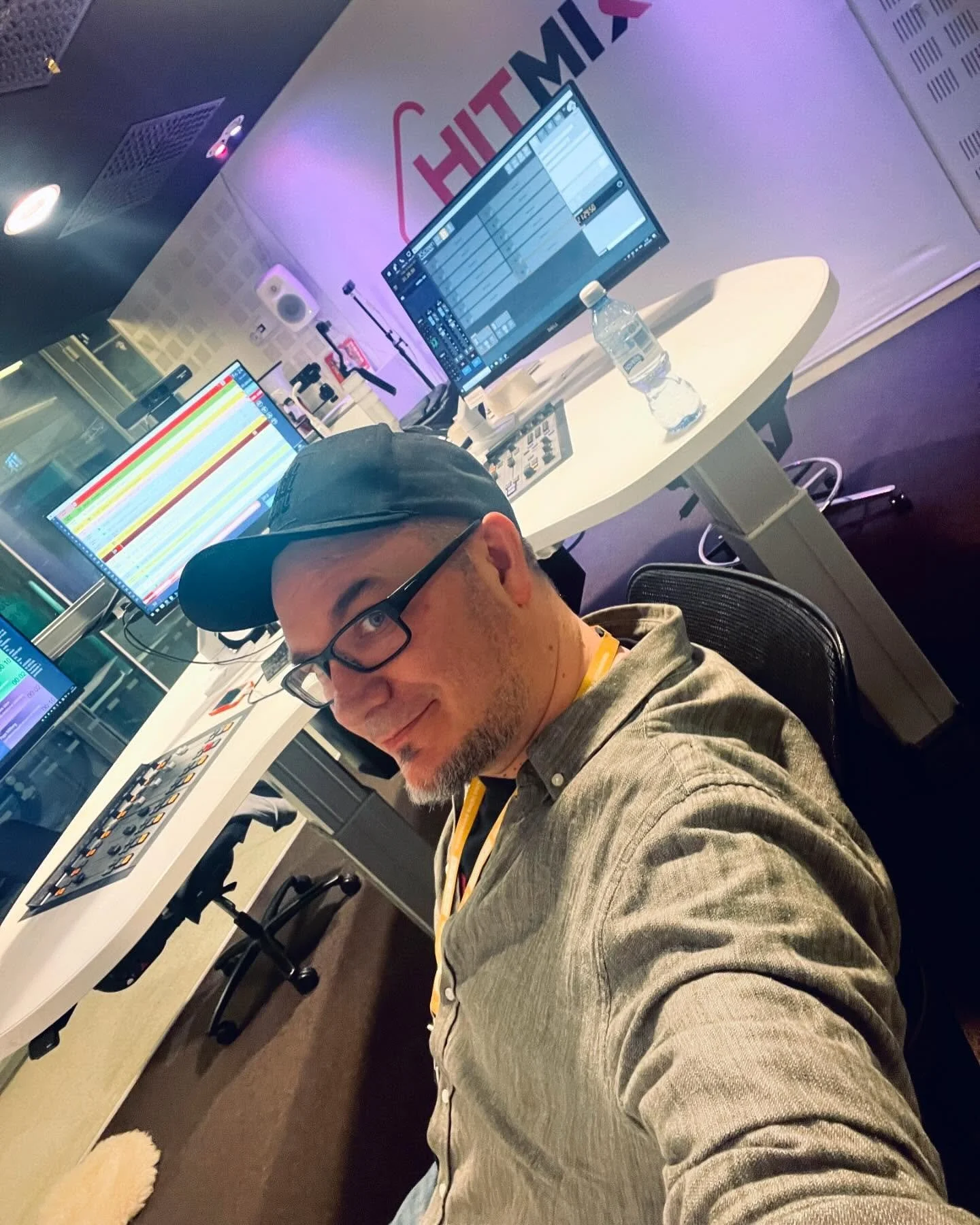 Retroradio-tuuraukset on edelleen kivaa hommaa, k&auml;yn tekem&auml;ss&auml; niit&auml; silloin t&auml;ll&ouml;in HitMixill&auml;. Sin&auml;ns&auml; hauskaa ett&auml; aloittelin DJ-hommat lokakuussa 1993 paikallisradiosta, ja vuonna 2025 teen aika l