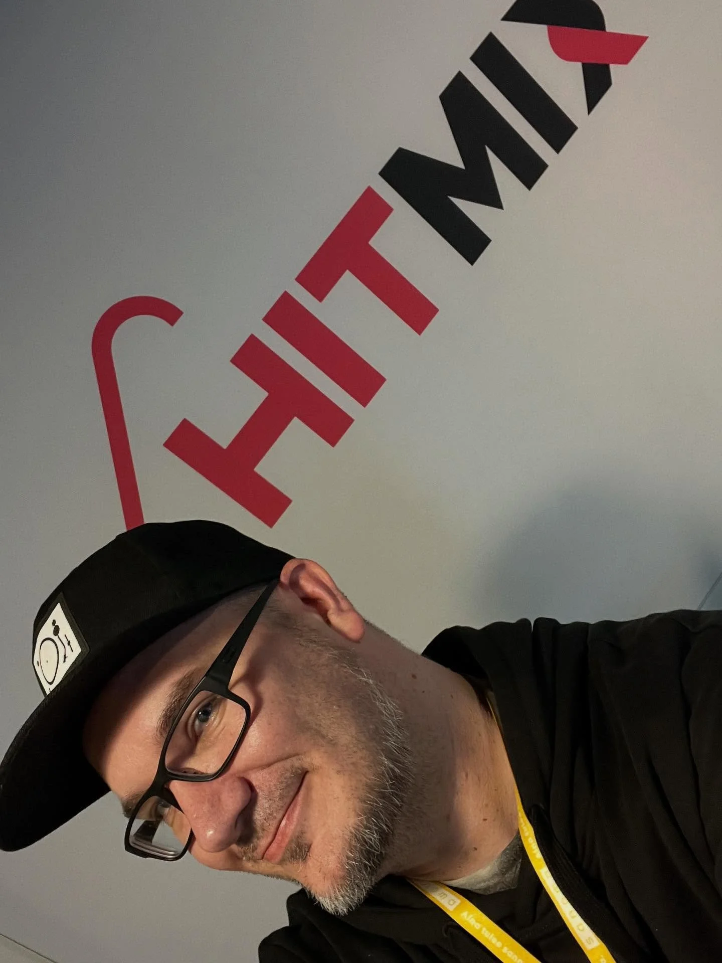 Huomenna taas Retroradio @hitmixsuomi klo 18-22! Puikoissa DJ Tony ja ys&auml;ri&auml; luvassa taas enemm&auml;n kuin Dr.Alban m&auml;&auml;r&auml;si. Tuu kuulolle! #retroradio #deejiitony #hitmixsuomi #hitmix #ys&auml;ri