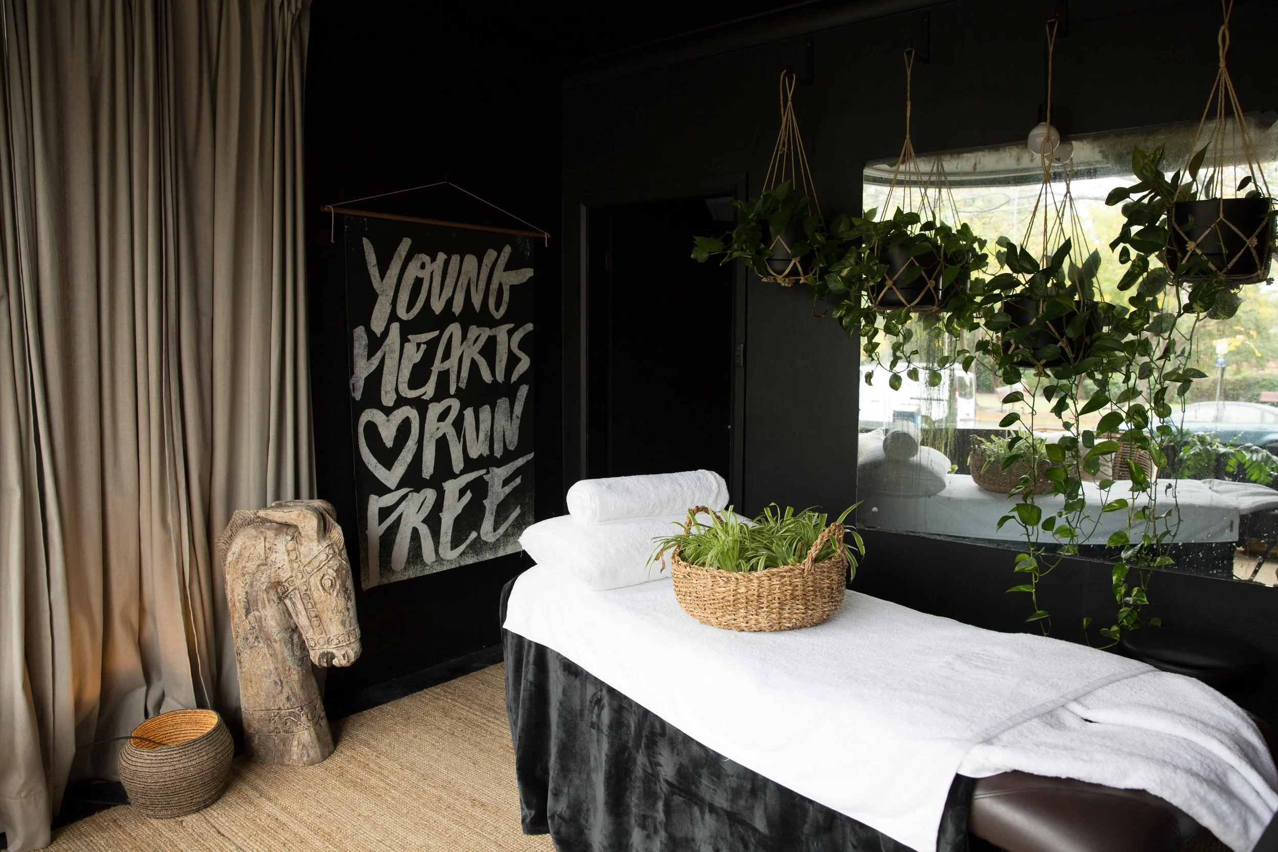 MO+ Signature Massage Room Bondi Junction.jpg