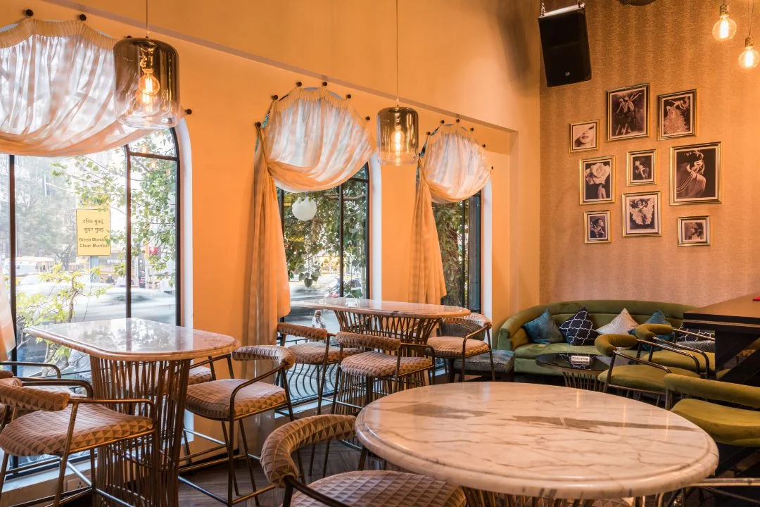 Canto-Cafe-&-Bar-Charni-Road-Mumbai-3 (2).jpg