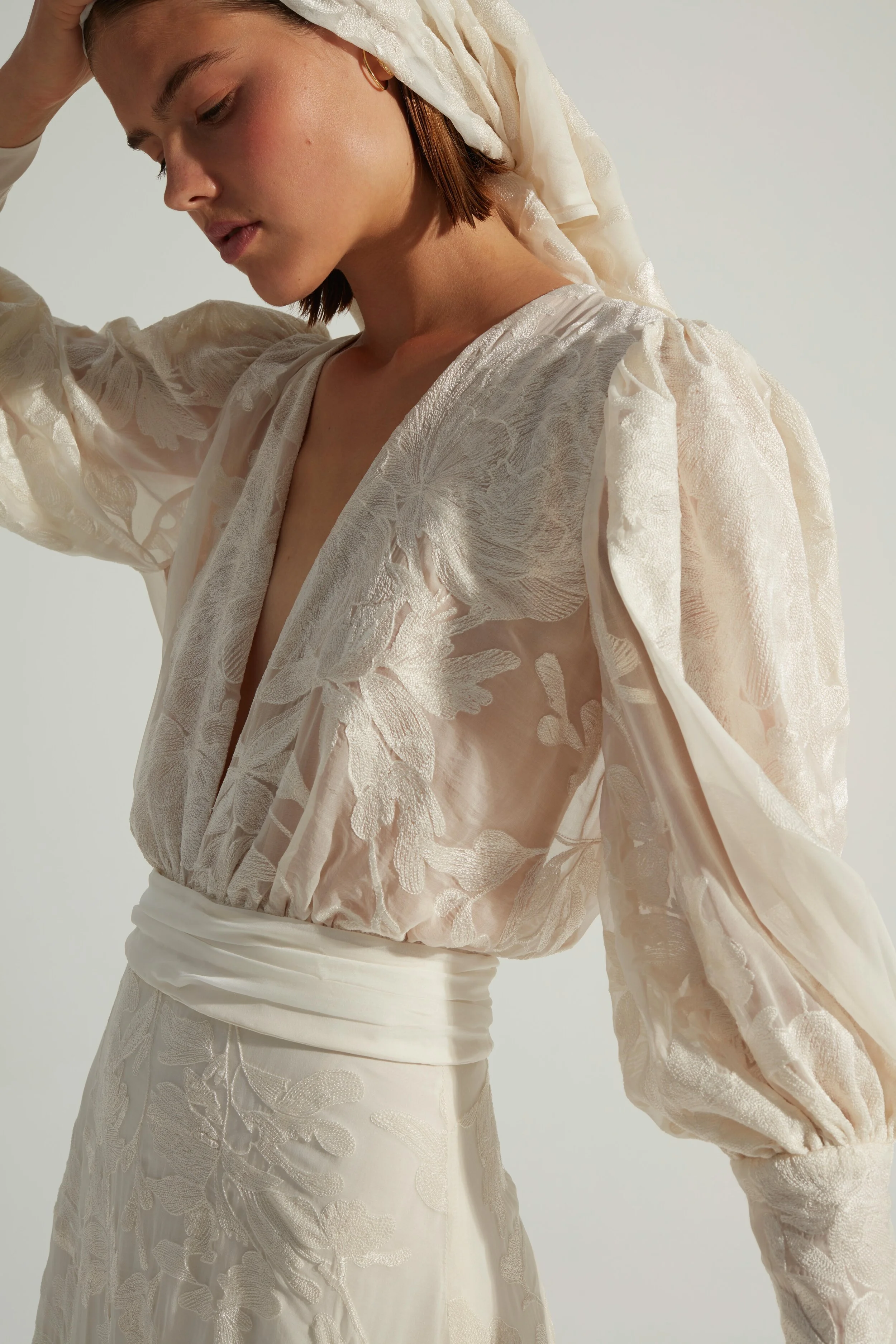 robe brodée blanche