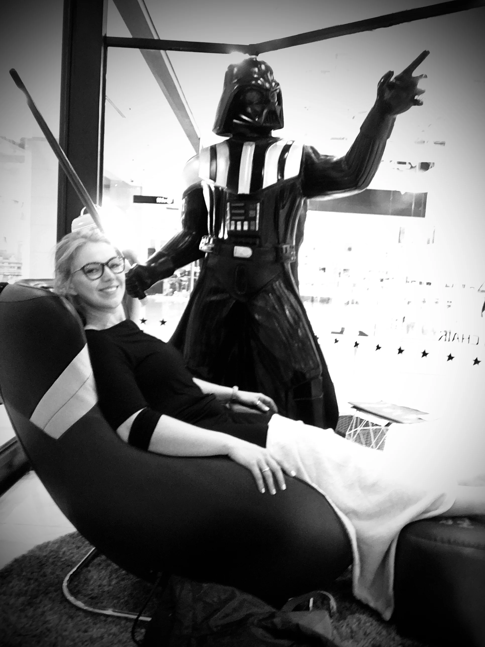 Cafe de "Bodyfriend" or May force be with you