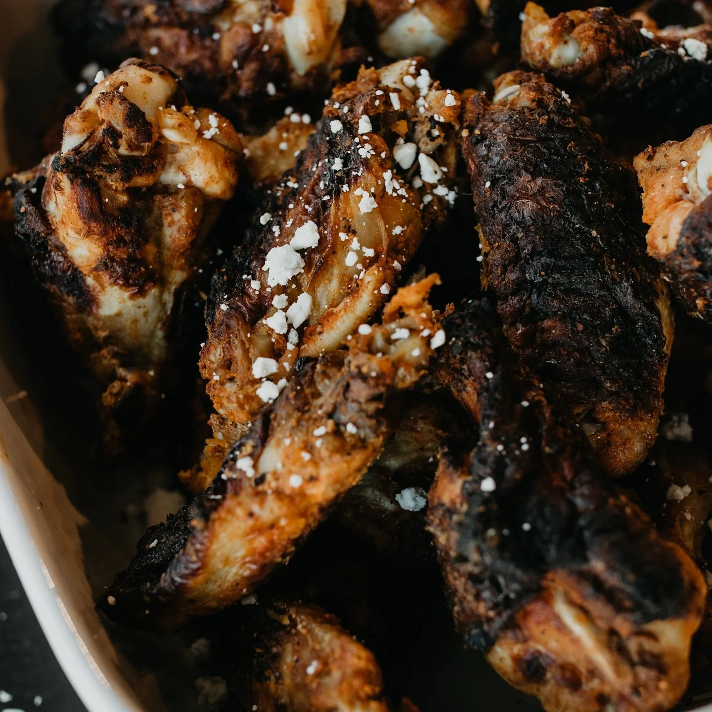 Make it a wing night 🍗 👏🏽