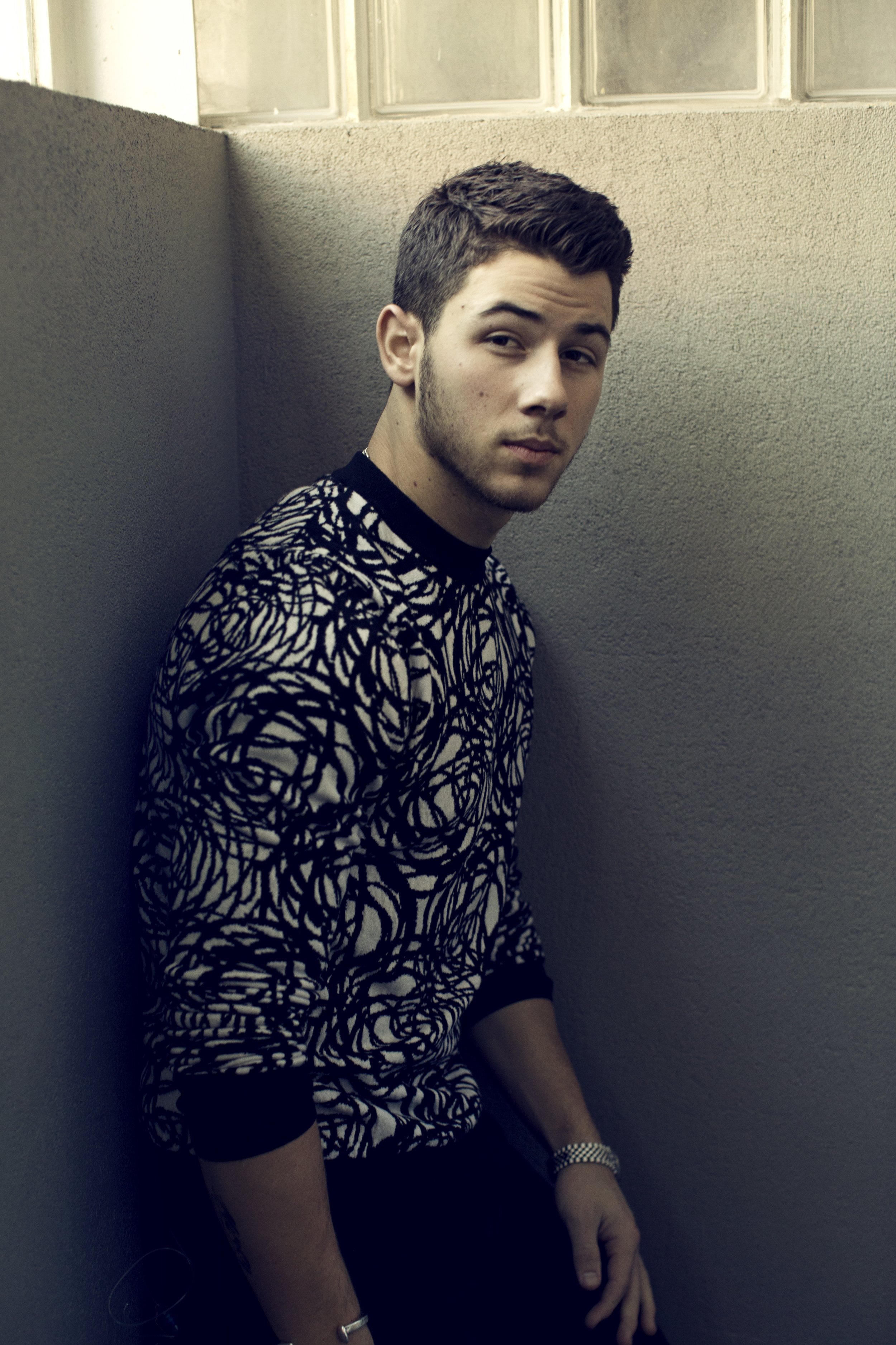 nickjonas0459.jpg