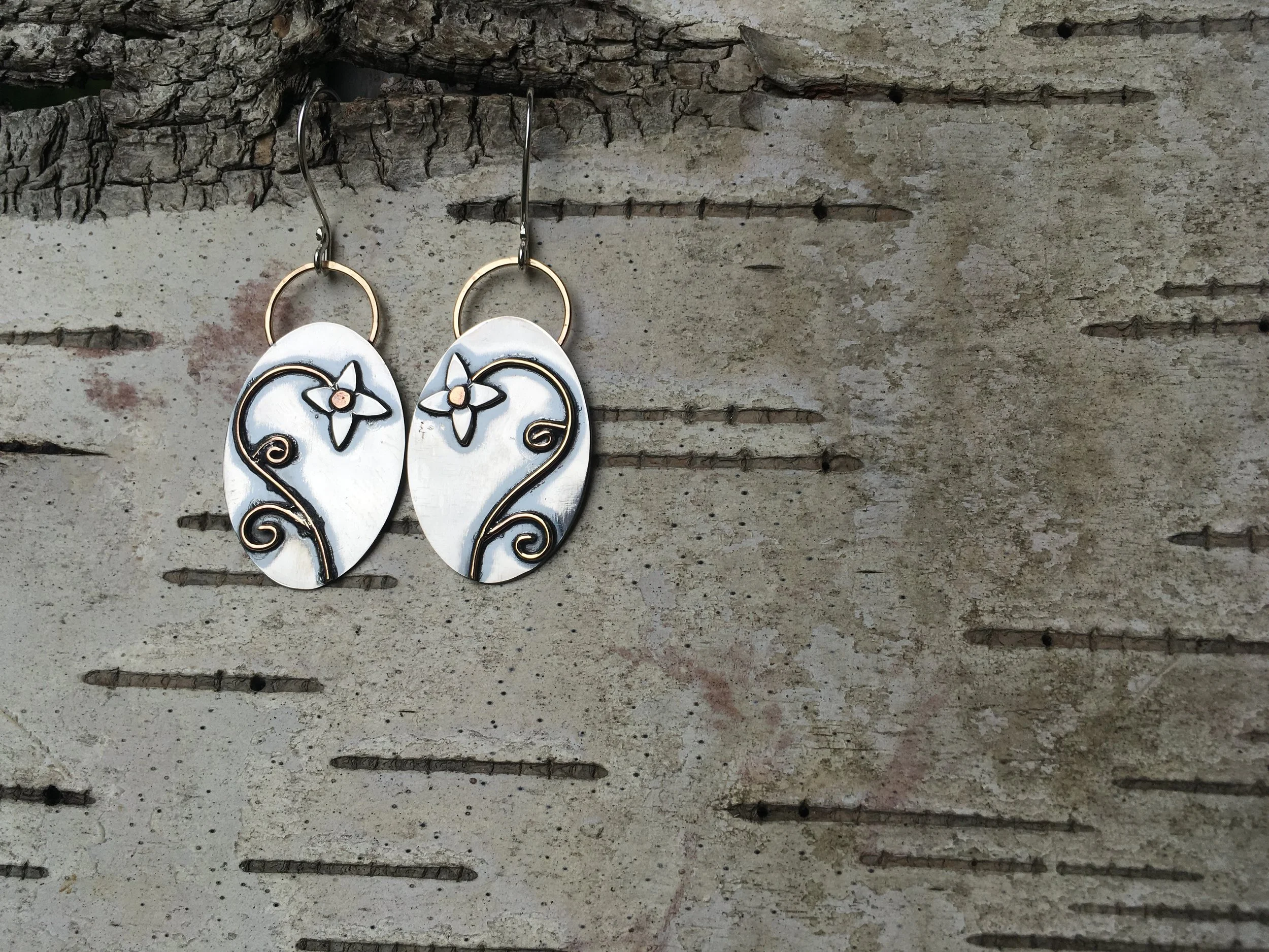 flower earrings 1.JPG