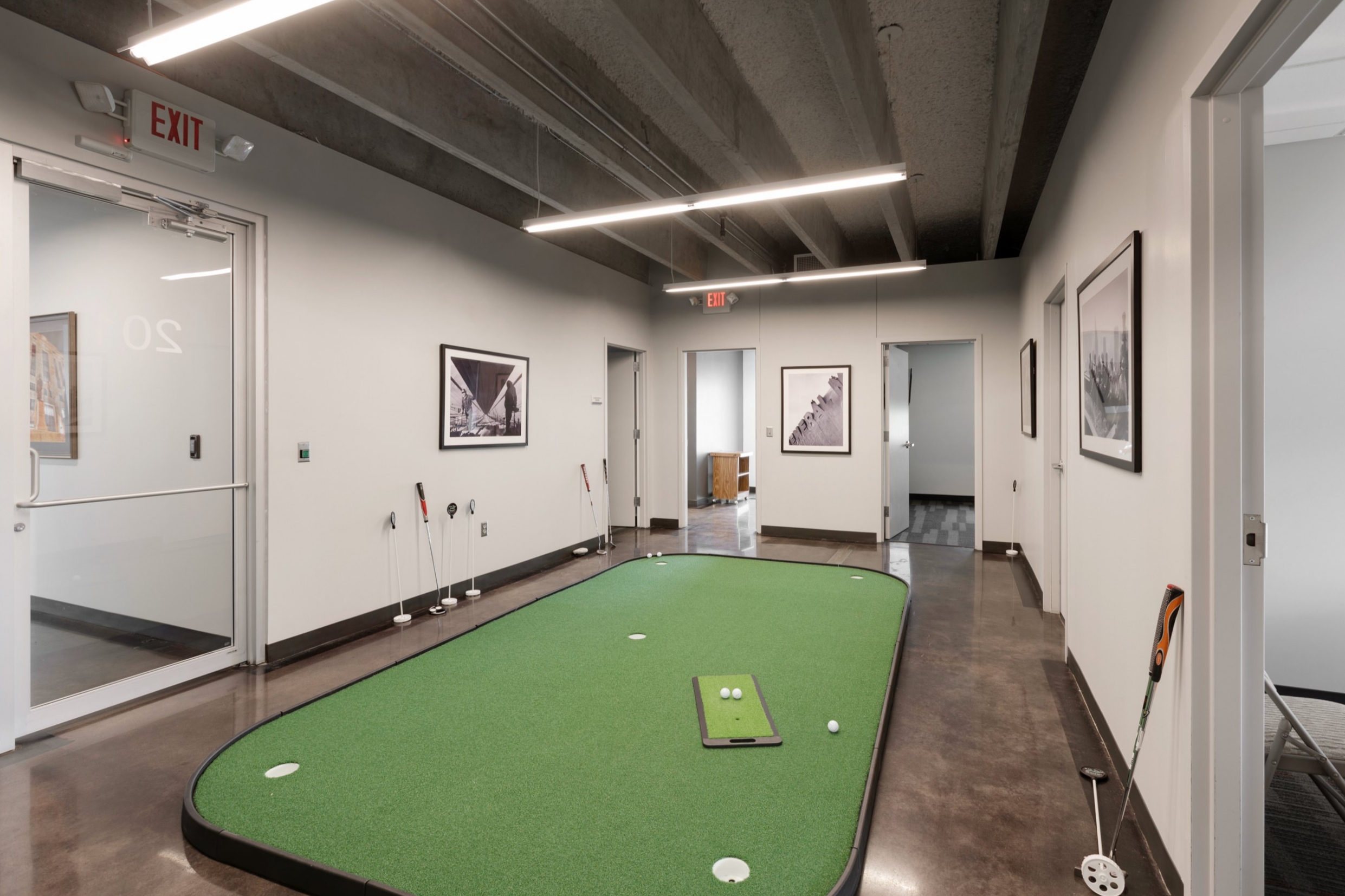 Tabletop golf at Fraternal Order of Police Lodge 99