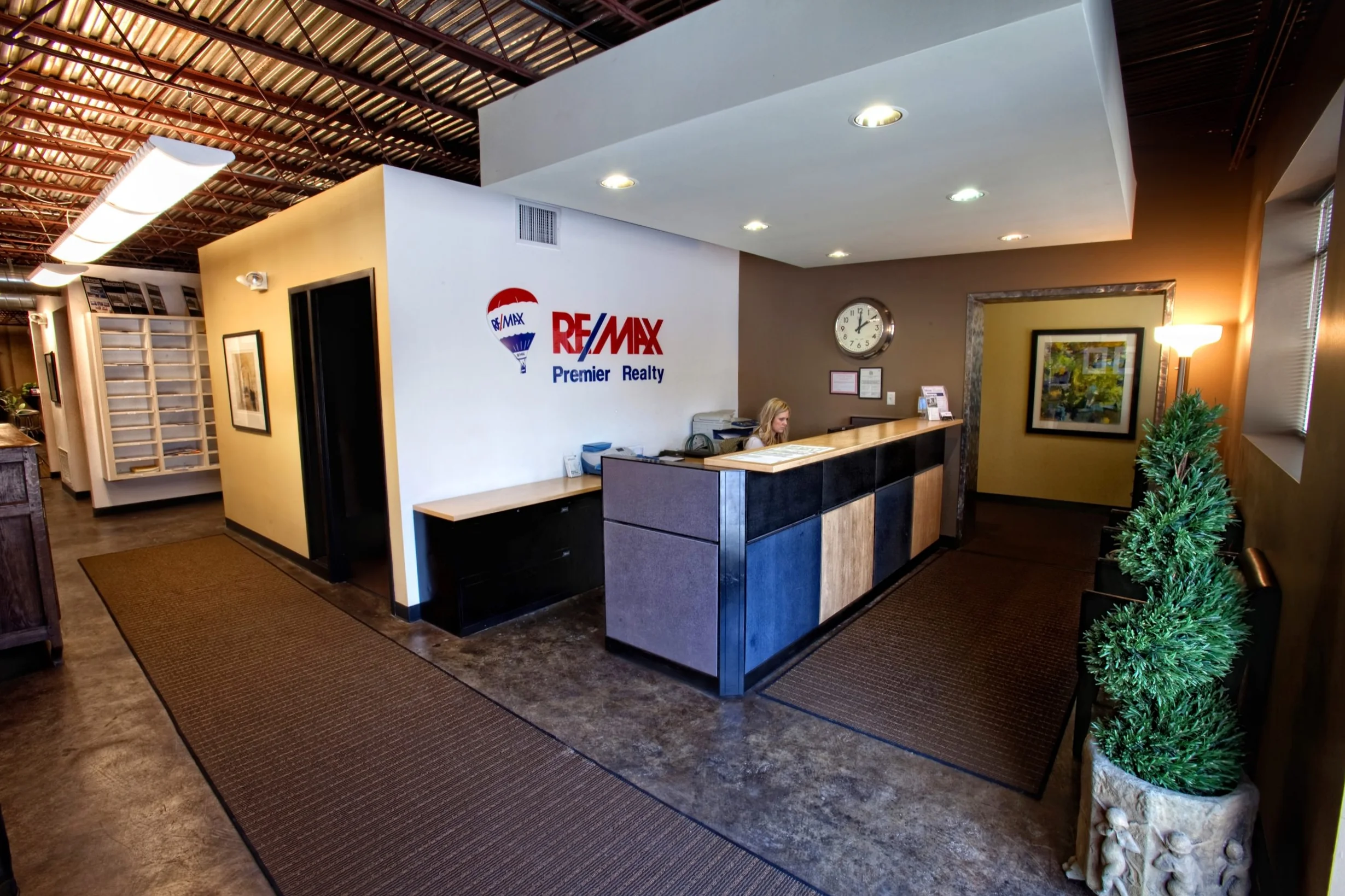 Front desk at new Re/Max office in Prairie Village