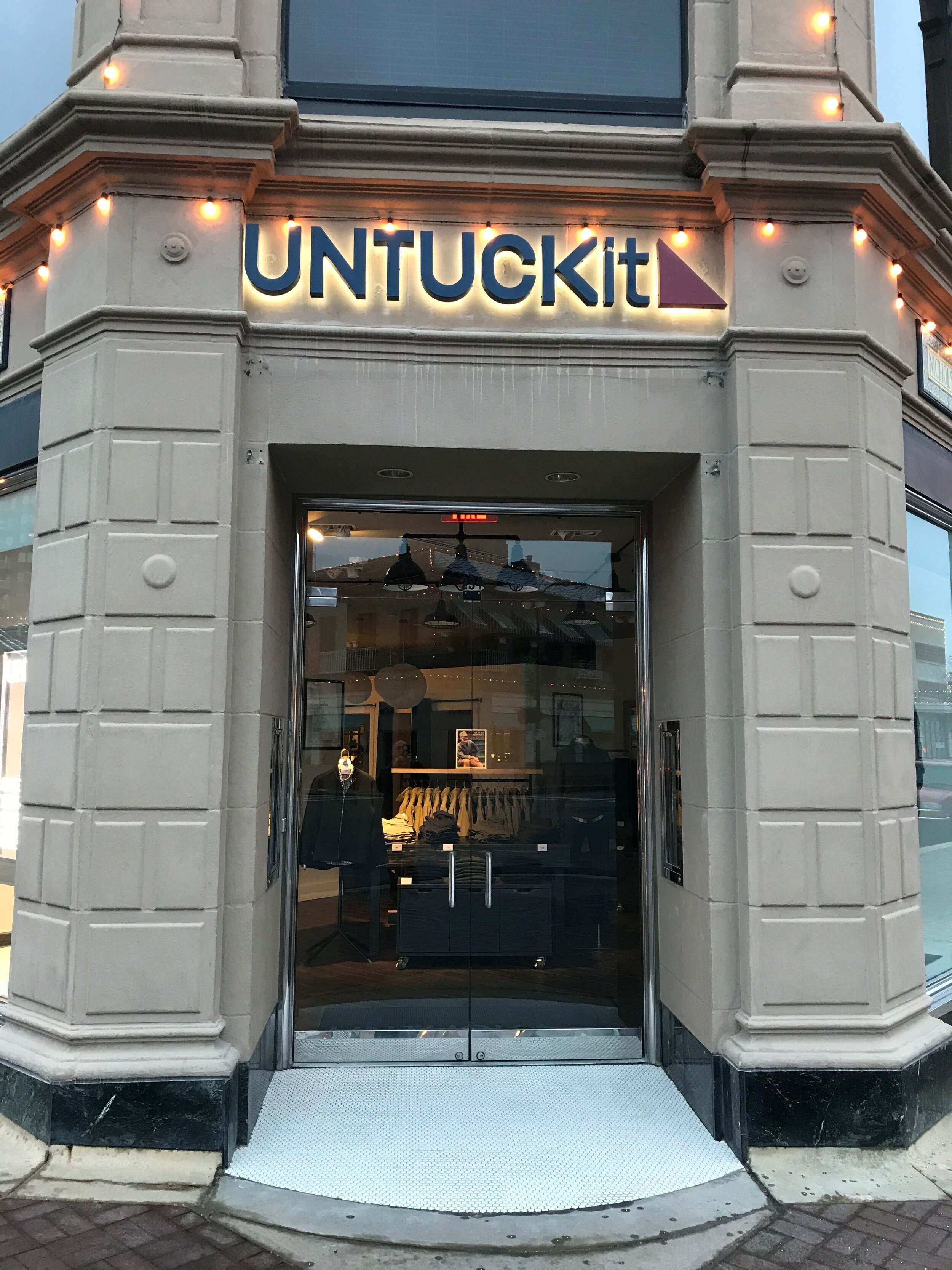 Untuckit