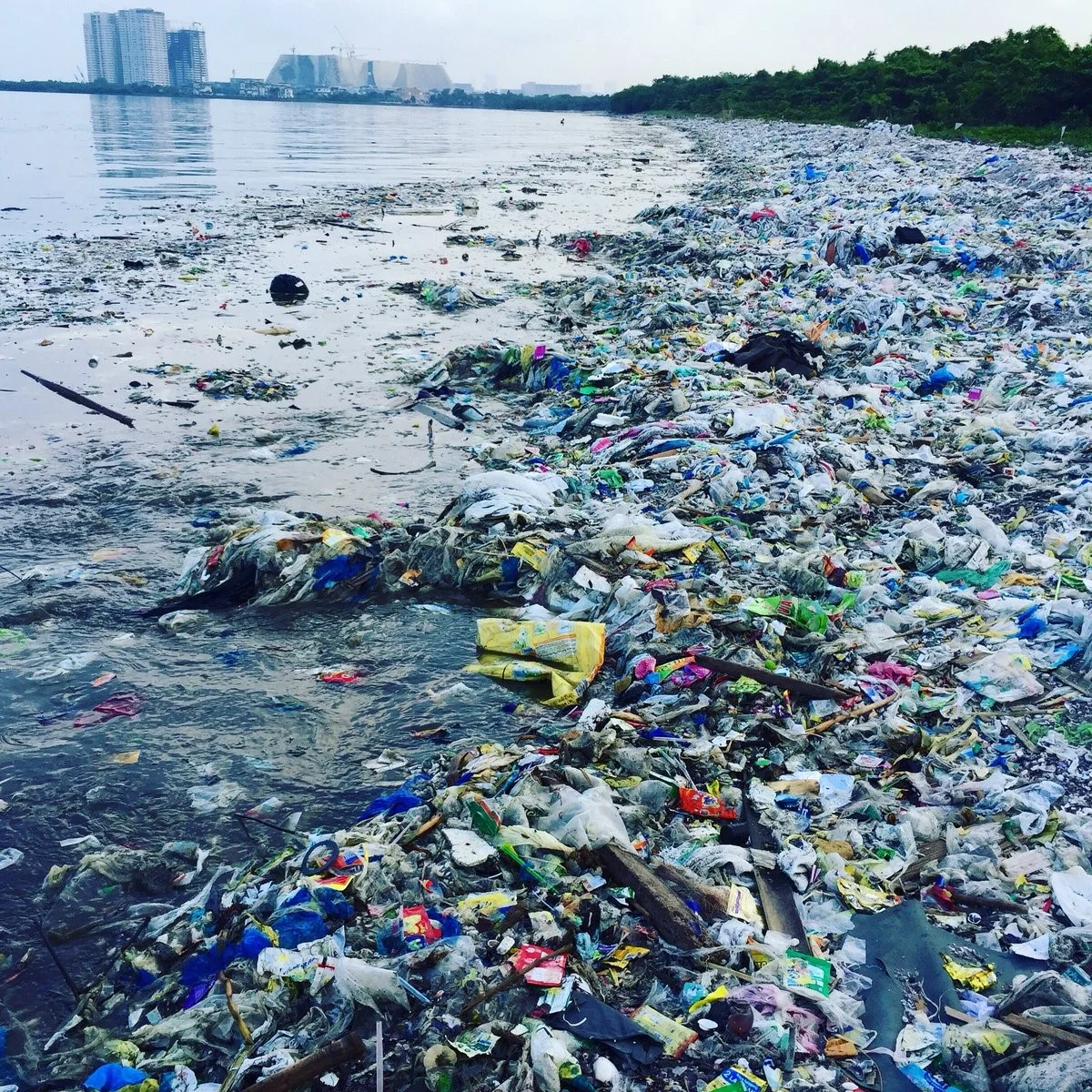 Plastic-Trash_Freedom-Island.jpg