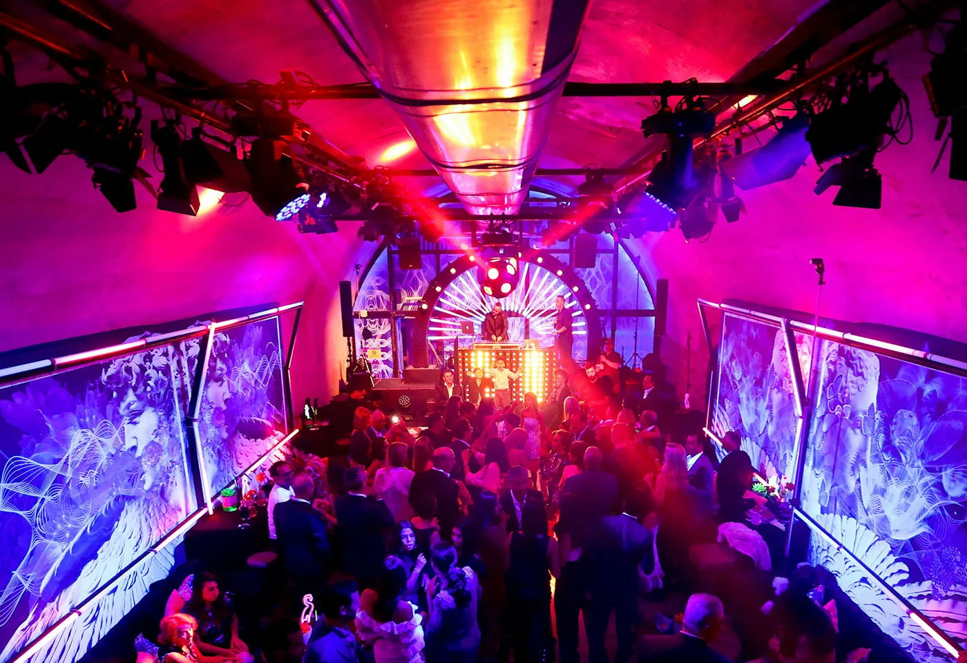 Electric vibes in the air