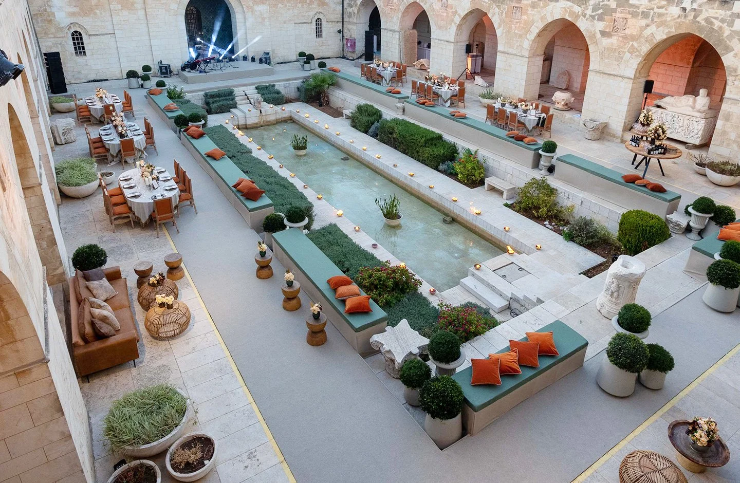 An EXCLUSIVE PRIVATE DINNER