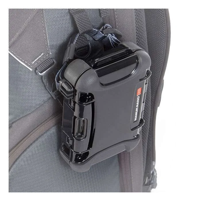 nano-310-color-black-onbag.jpg