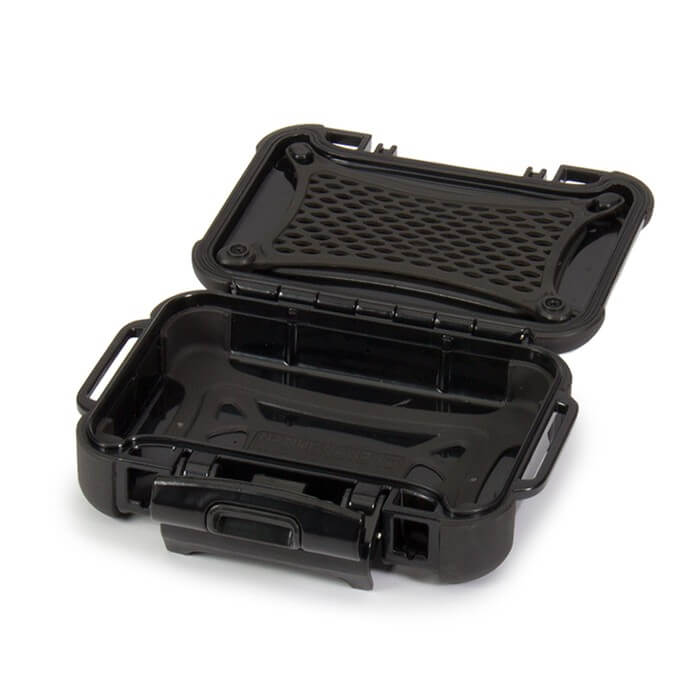 nano-310-color-black-open.jpg