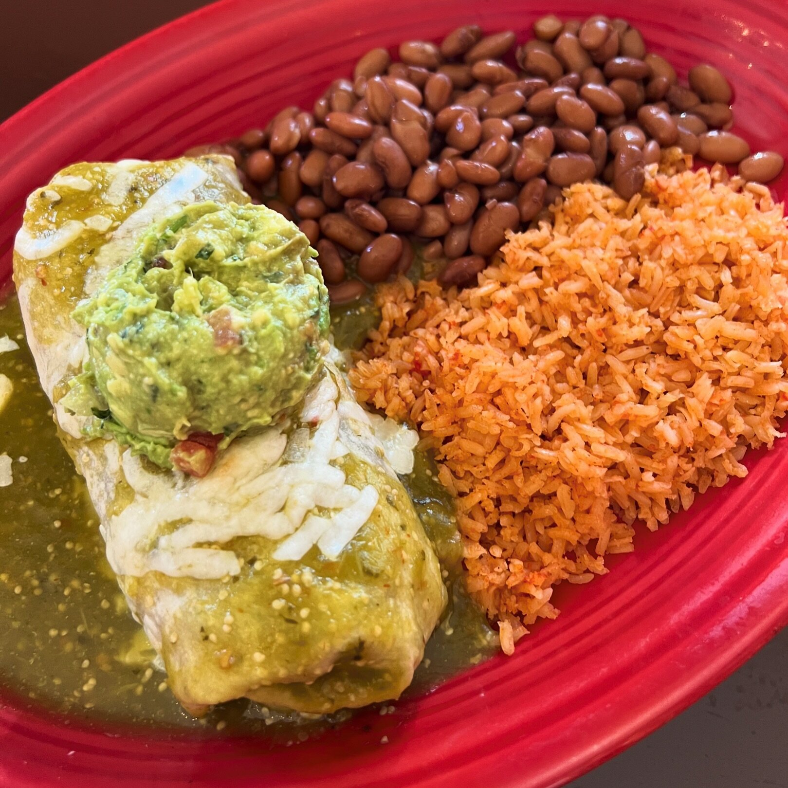 Celebrate #NationalBurritoDay at Guadalajara Grill! 
🌯💚

#guadgrill #hotplatehotplate #burrito #salsaverde #wetburrito #claytonvalleyshoppingcenter #claycord #visitconcordca #concordeats #eastbayeats