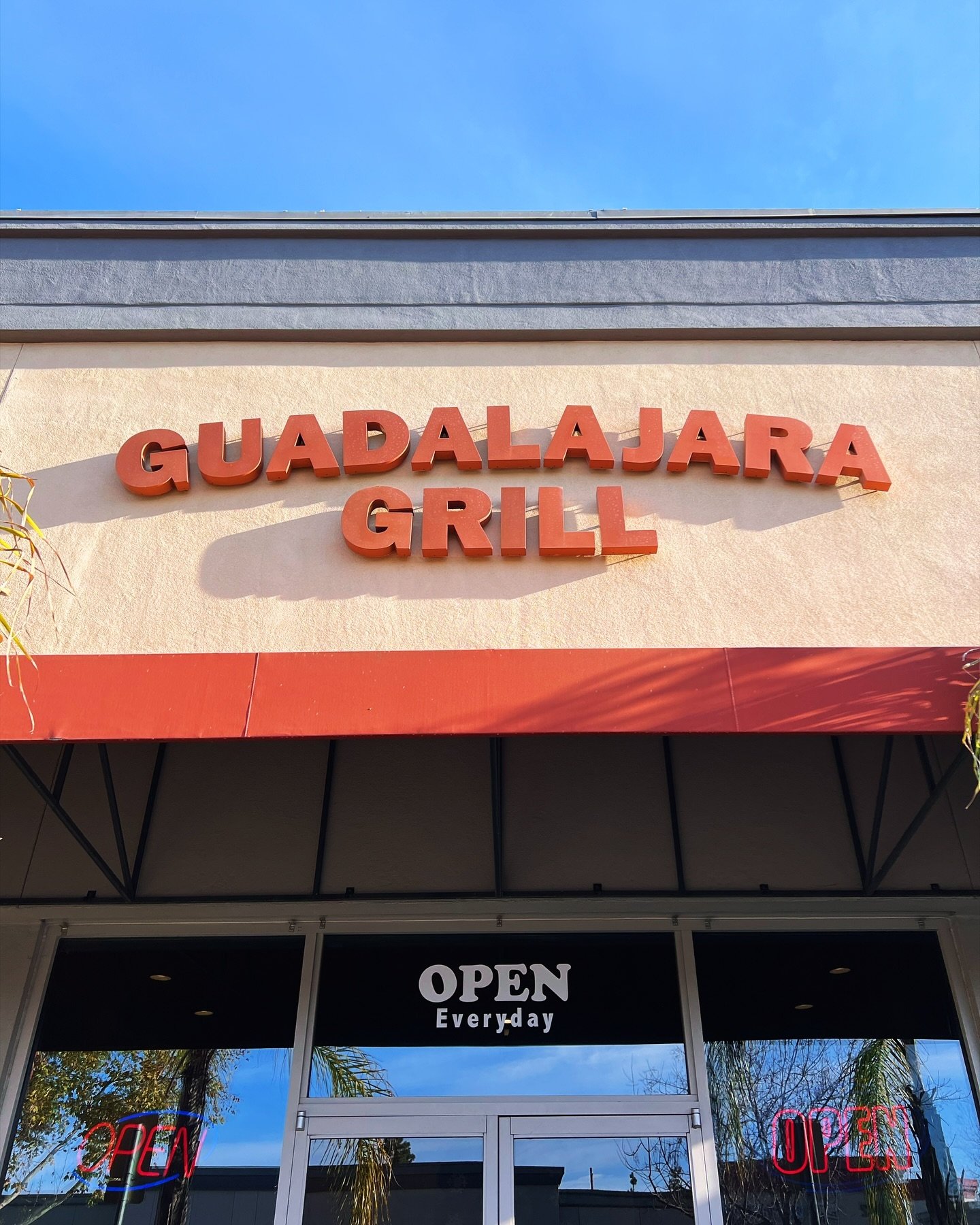 ONLINE ORDERING IS NOW LIVE!
Link in our bio ⬆️ to place an order online for pickup! 

#hotplatehotplate #guads #guadgrill #onlineordering #supportsmallbusiness #concordca #visitconcordca #concordeats #eastbayeats #mexicanfood #familyowned