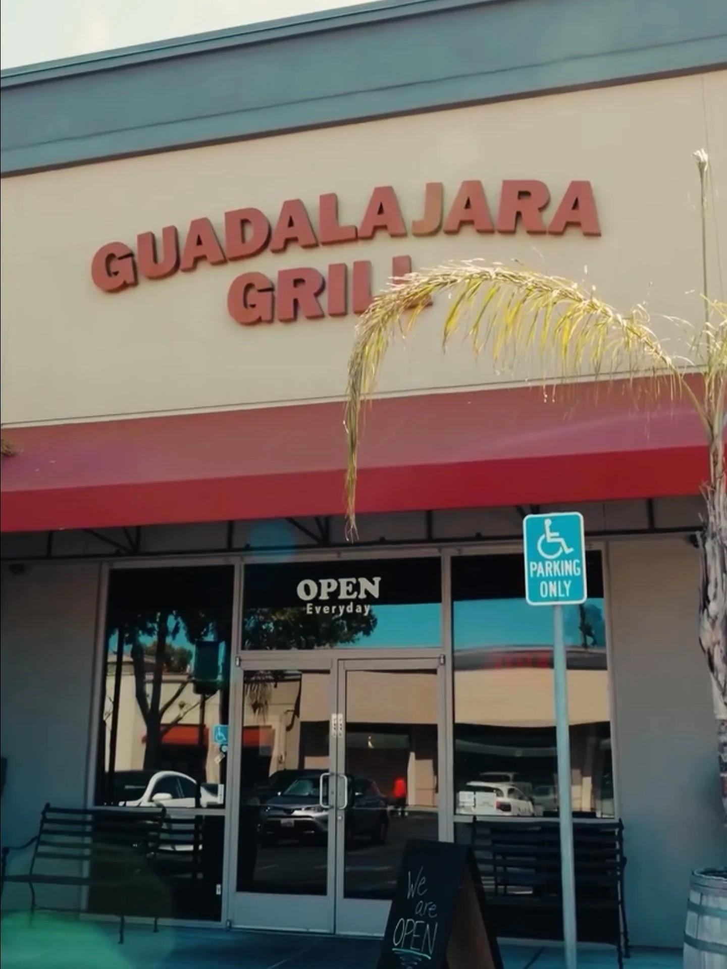 We are open everyday this Labor Day weekend! 
See hours below ⬇️
Fri: 11:30a-9p
Sat: 11:30a-9p
Sun 11:30a-8:30p
Mon: 11:30a-8:30p

#hotplatehotplate #guadgrill #labordayweekend #mexicanfood #eastbayeats #concordeats