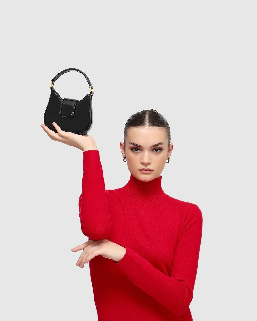 Mastering the Spotlight: A Guide to Social Media for Models