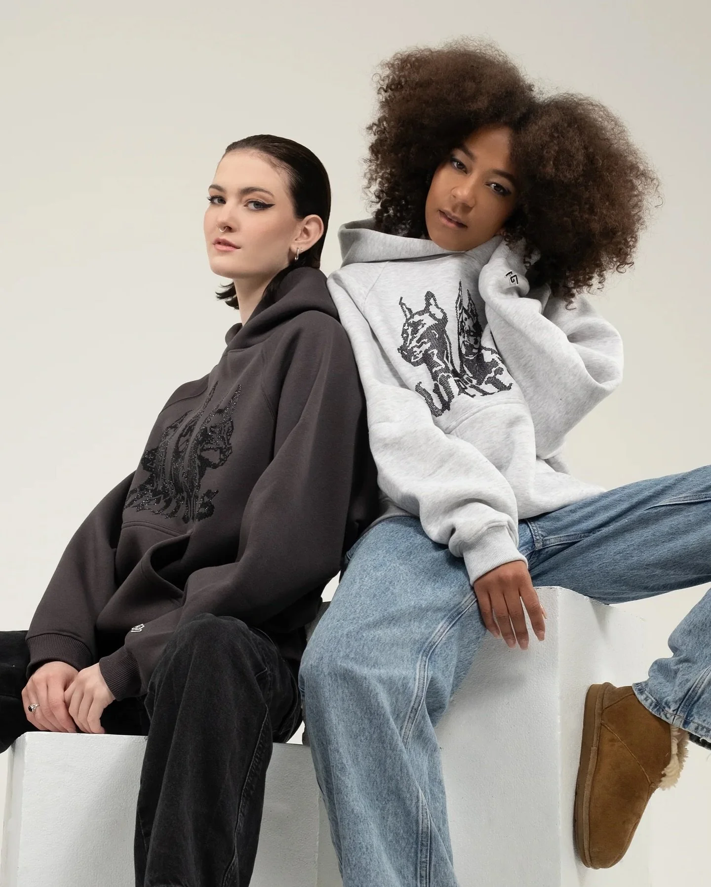 JEAN @jeany.terre and MAIAH @maiahrrose for @cosweirdos 

#pfm #pattifalconeragency #scoutmepfm