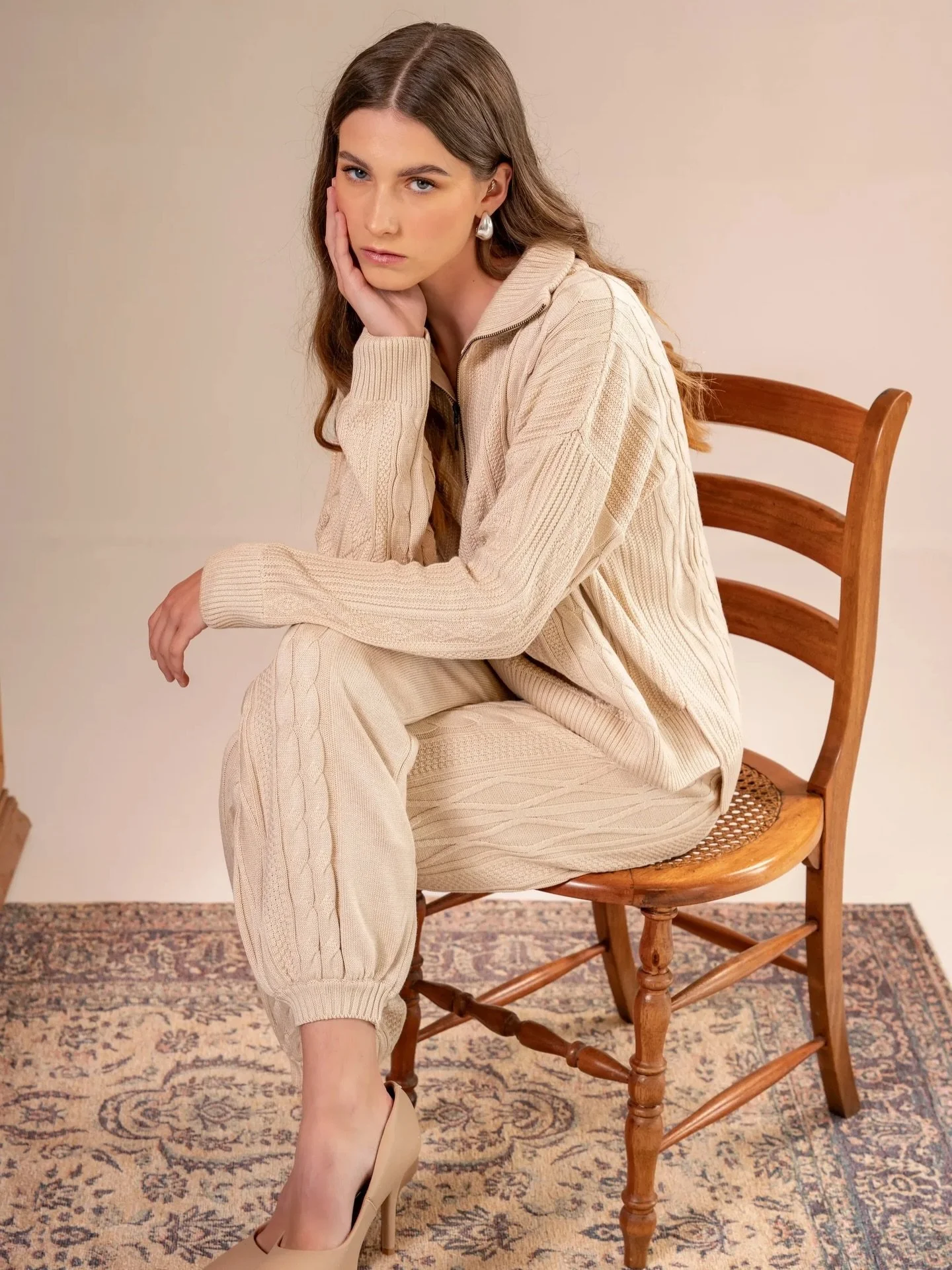 HOPE @hope.ttaylorr for @armaturaco 

-

#pfm #pattifalconeragency #scoutmepfm #calgarymodel