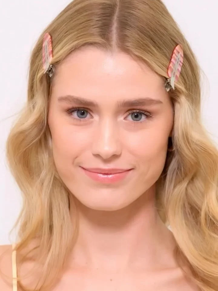 MYAH @myah.lebleu for @chacha.cosmetics 

-

#pfm #pattifalconeragency #scoutmepfm #calgarymodel