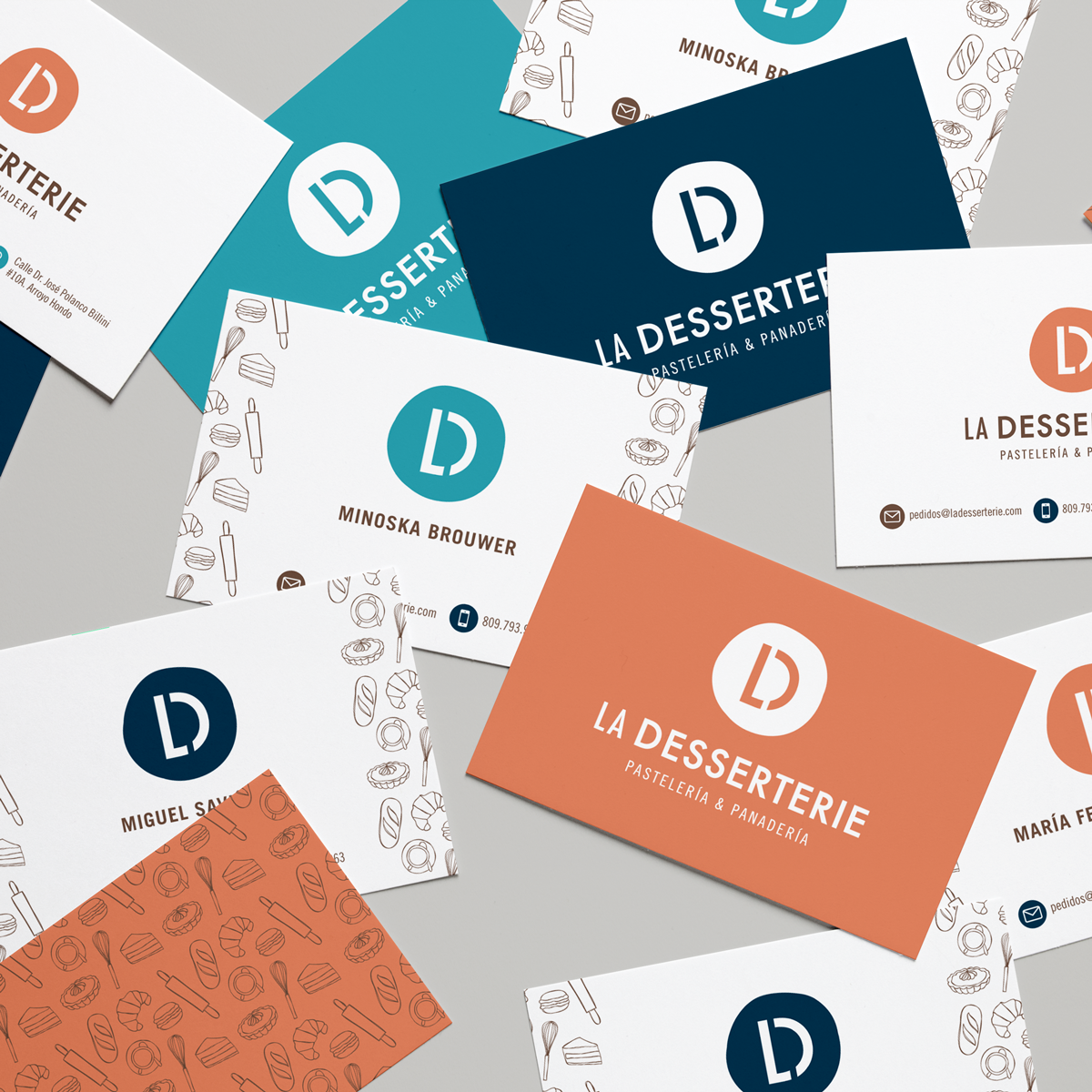 Realistic-Business-Cards-MockUp-4.png