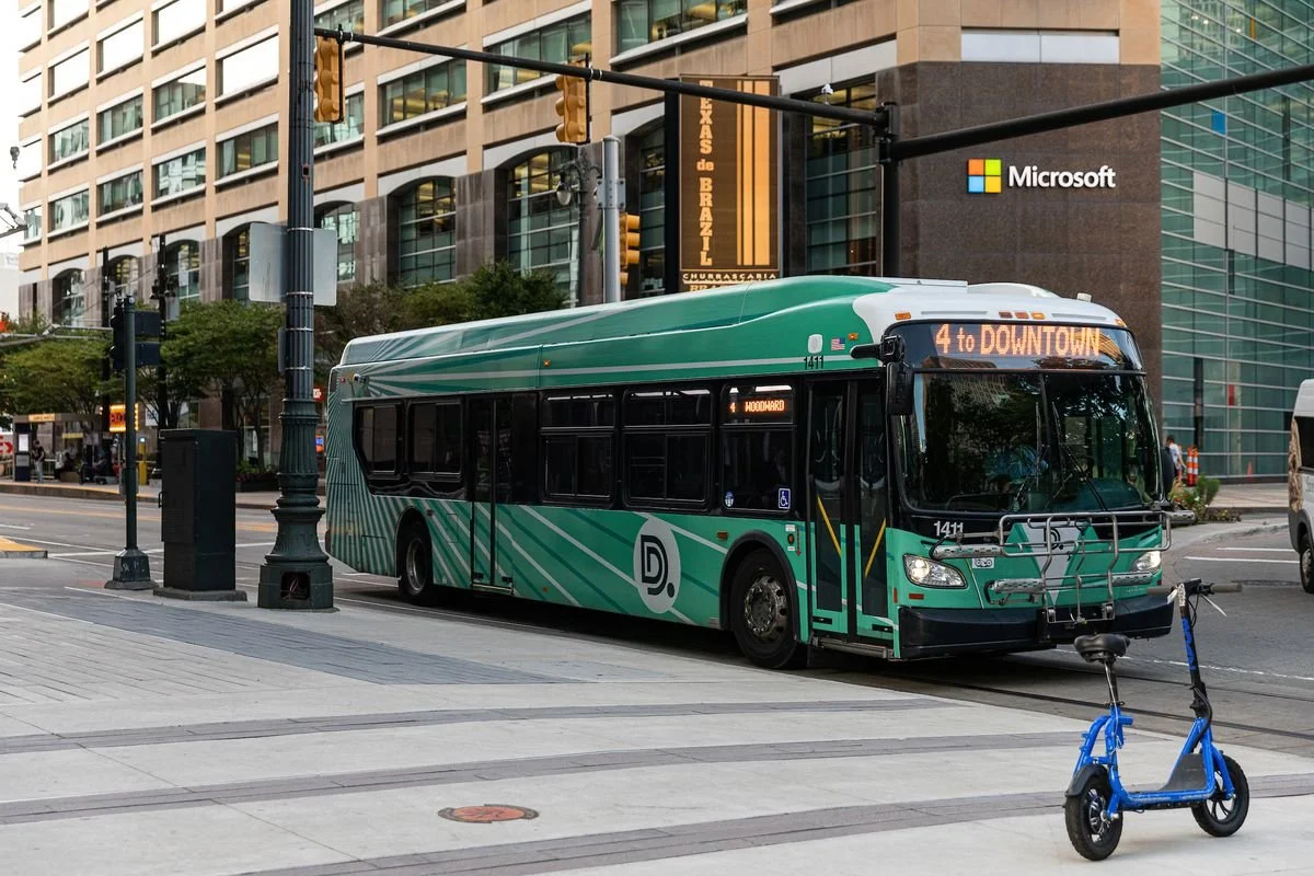 ddot_bus.0.jpg