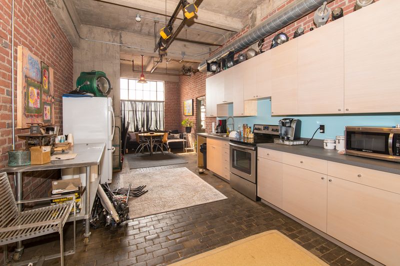 a401kitchen.jpg
