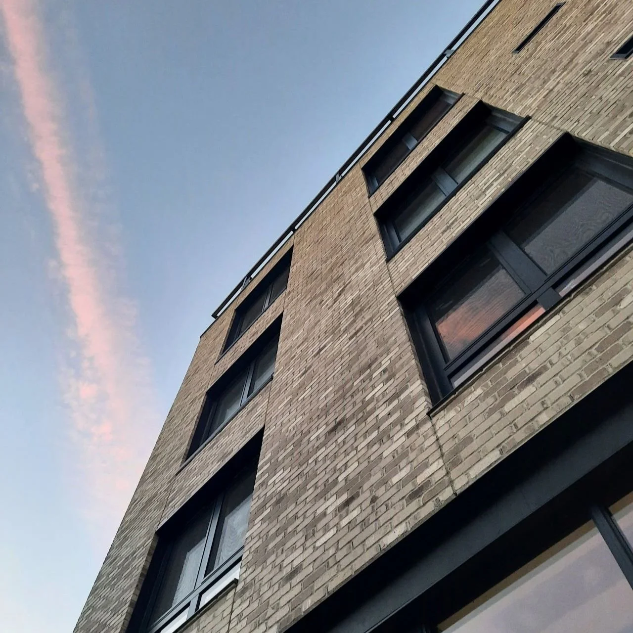 The Urbanist Explores Shared Roof as a Unique Communal Housing Model